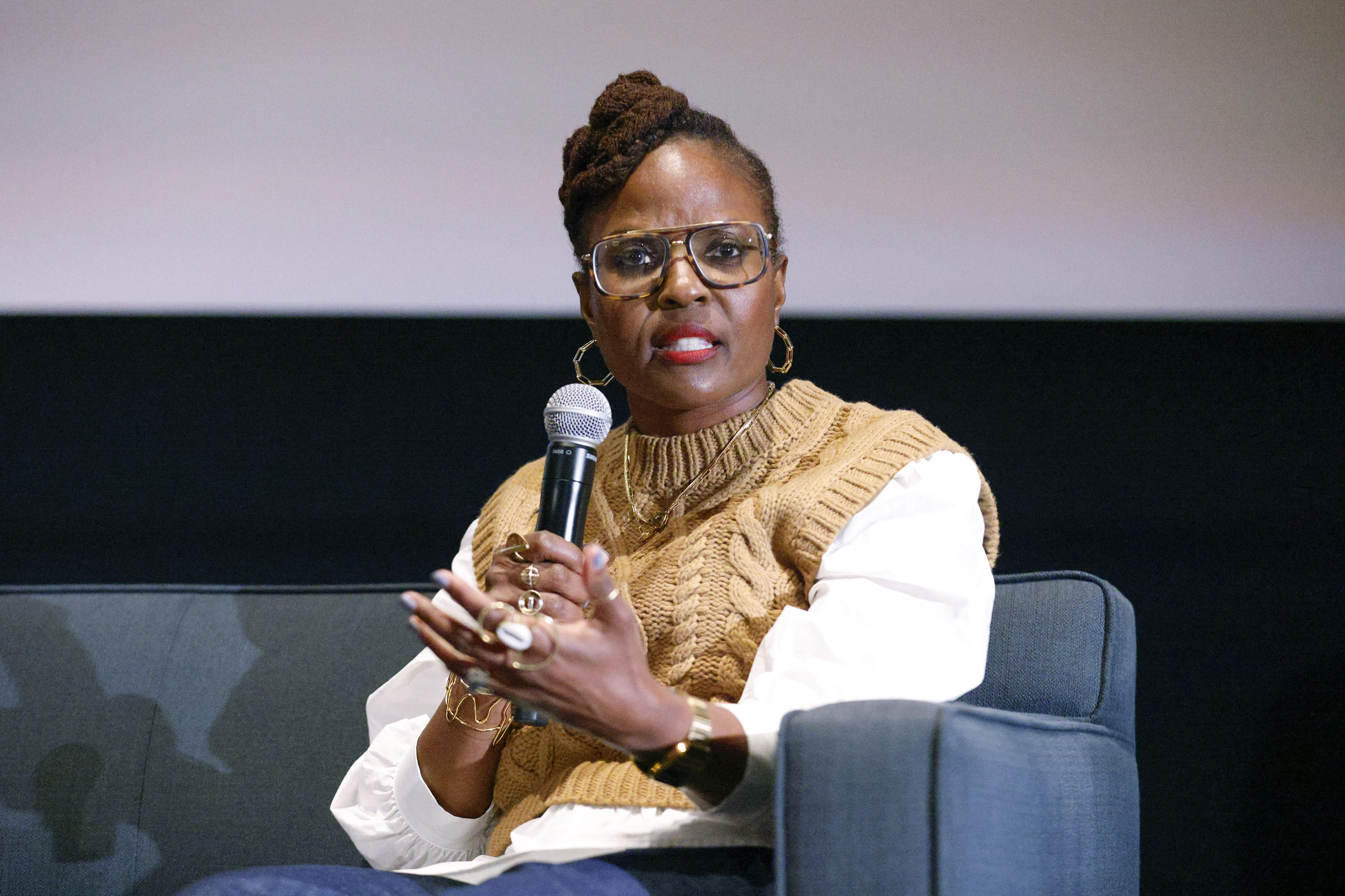 actor Angela Patton large photo