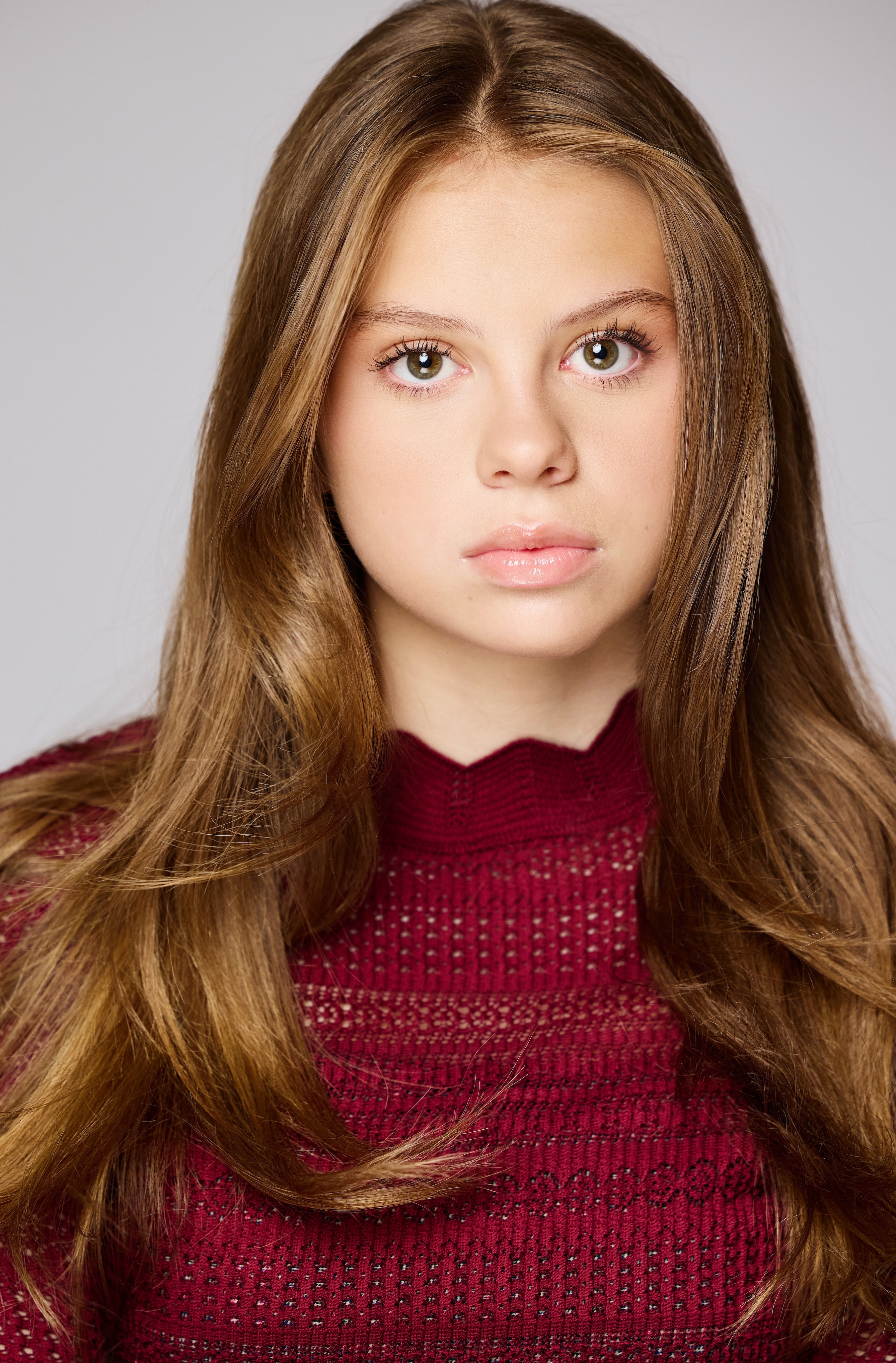 actor Scarlett Fernandez large photo