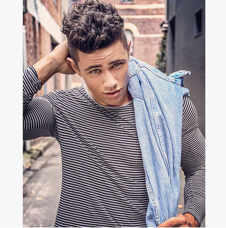 actor Orpheus Pledger large photo