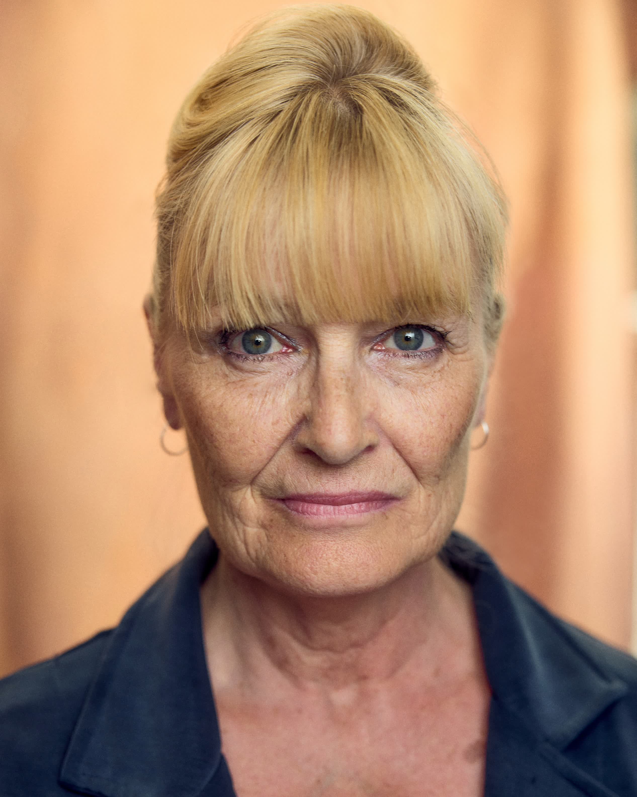 actor Estrid Barton large photo