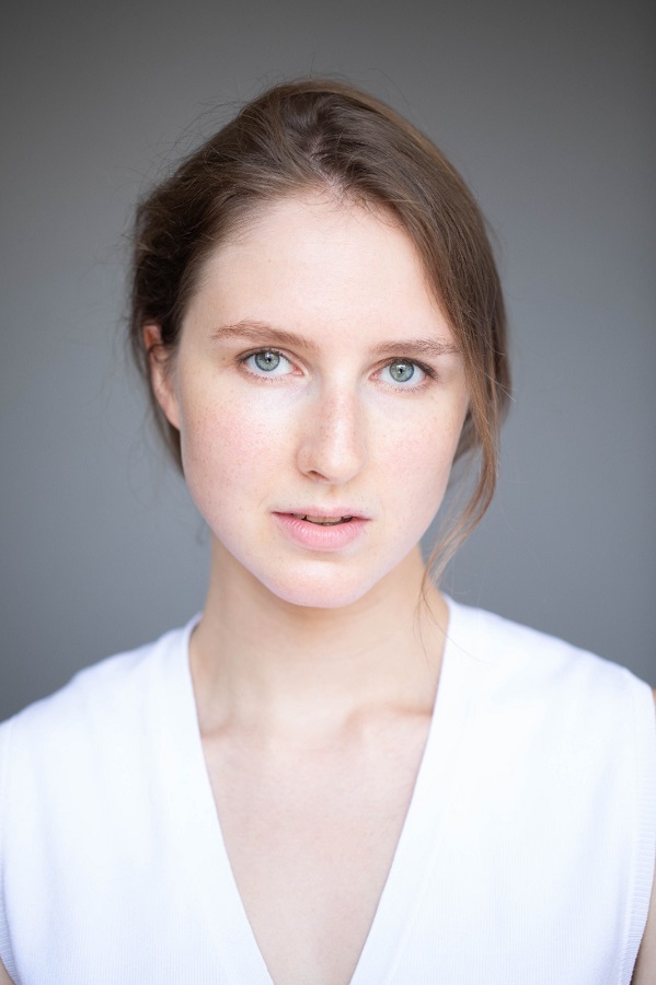 actor Polina Vitorgan large photo