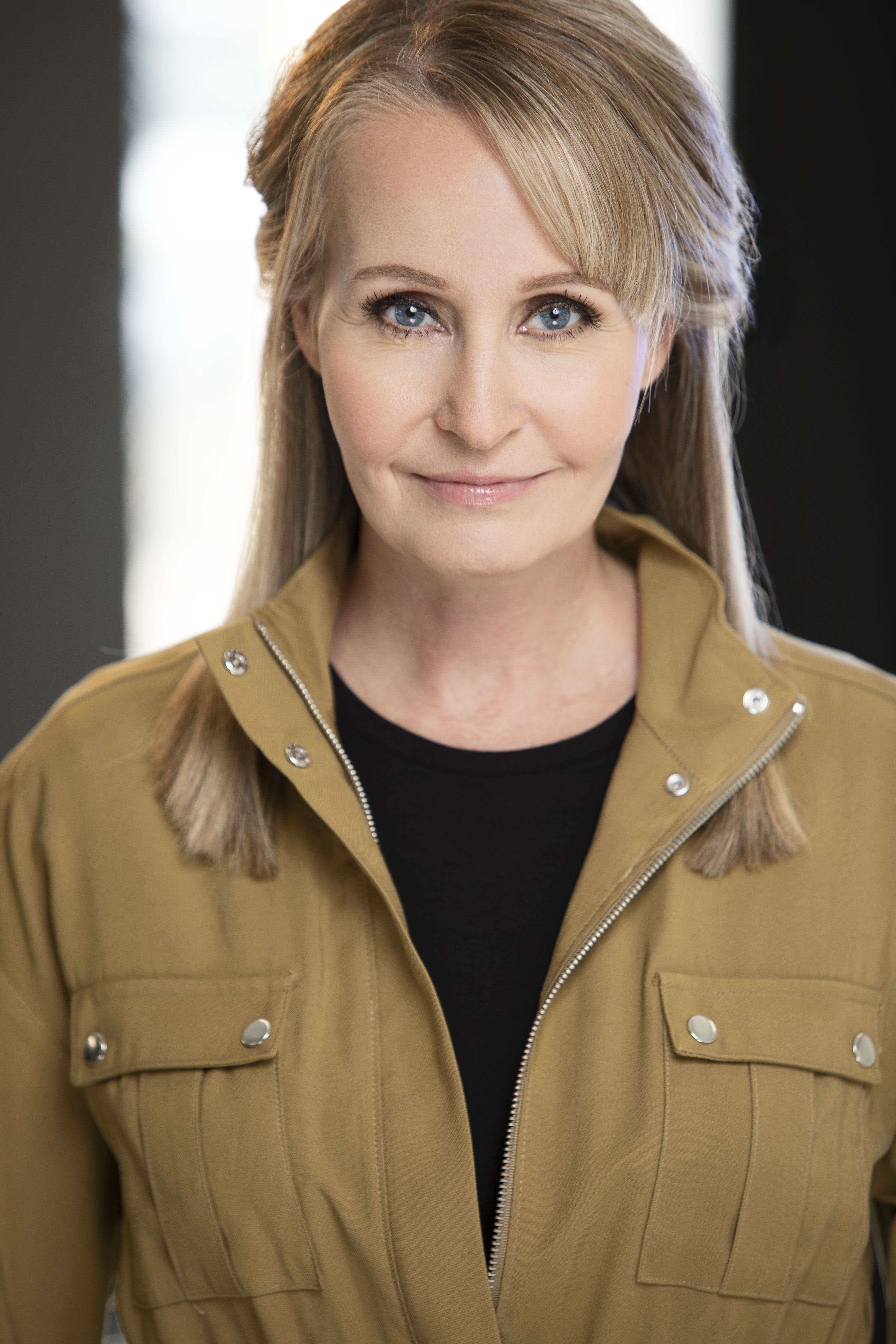 actor Kristi Davis large photo