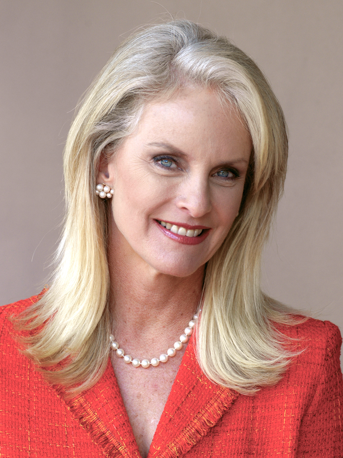 actor Cindy McCain large photo