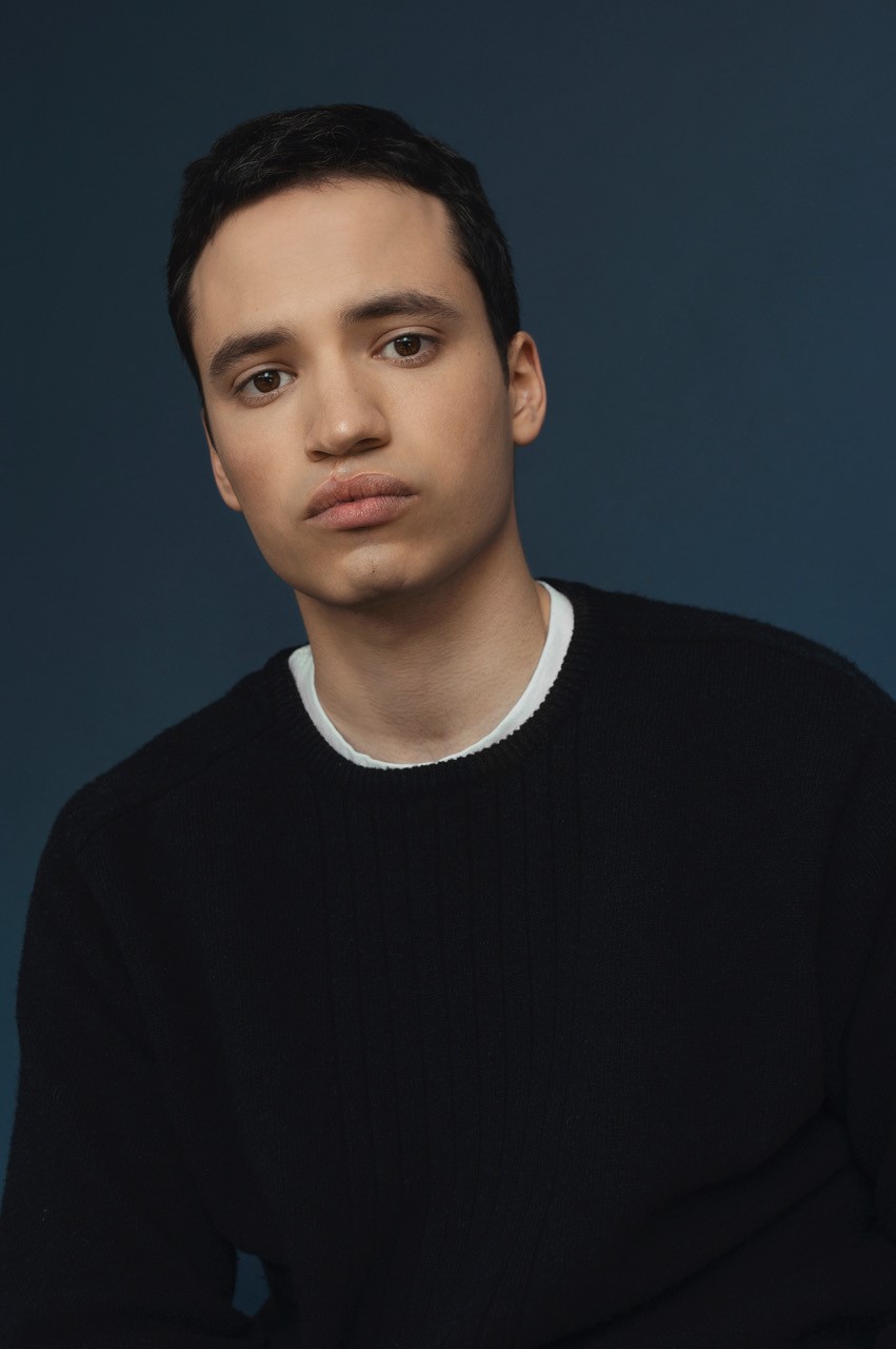 actor Anthony Therrien large photo