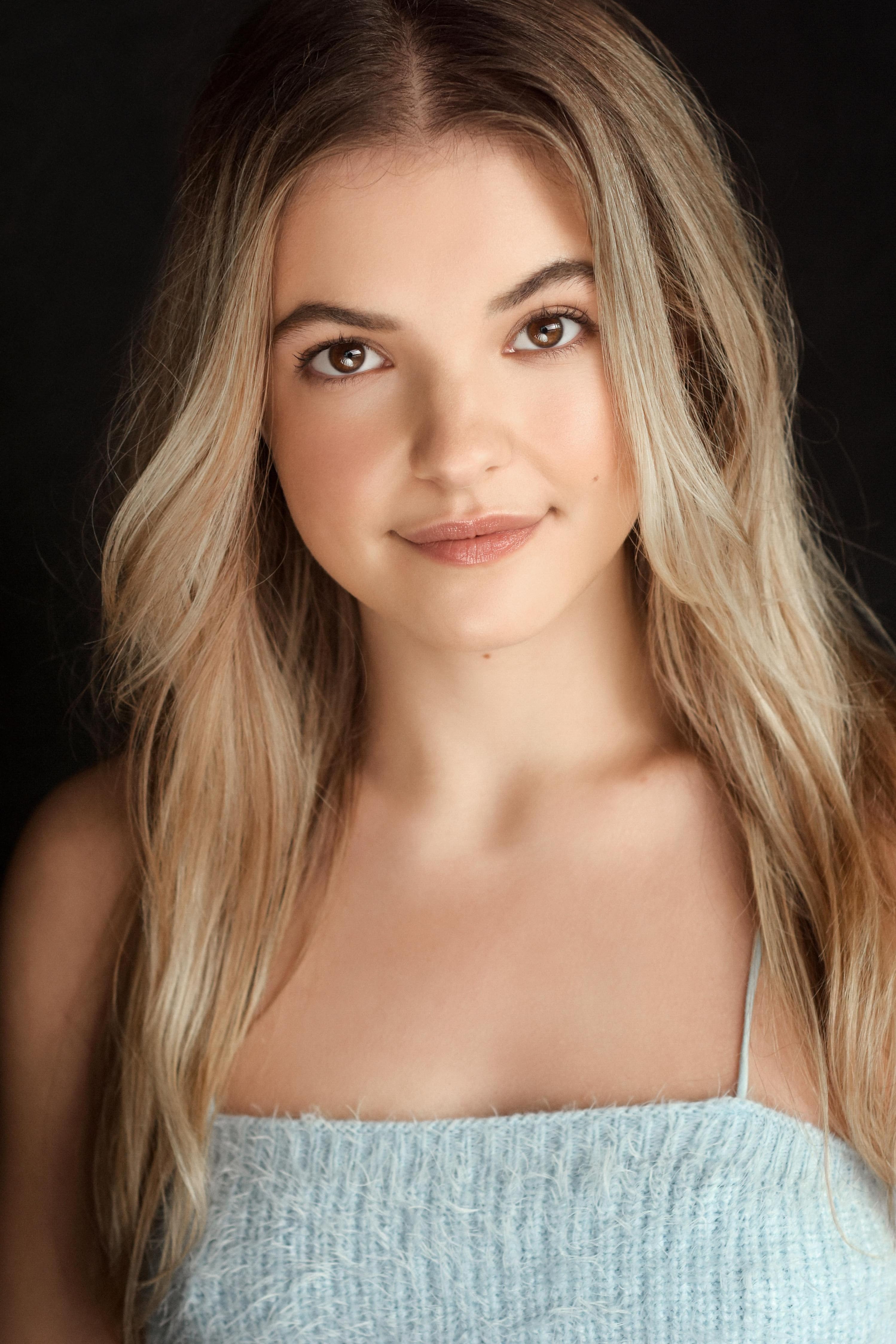 actor Madison MacIsaac large photo