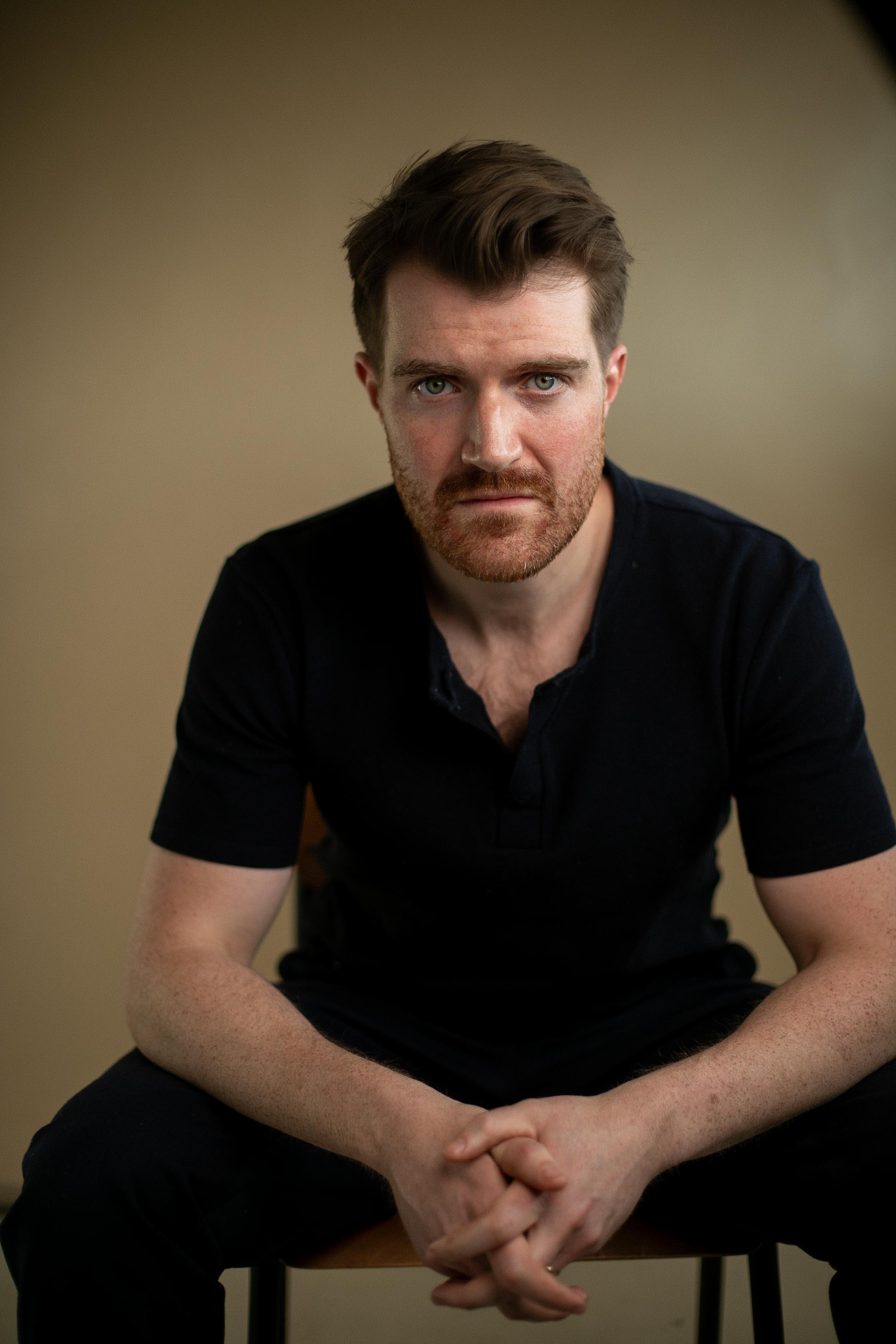 actor Ciarán Owens large photo