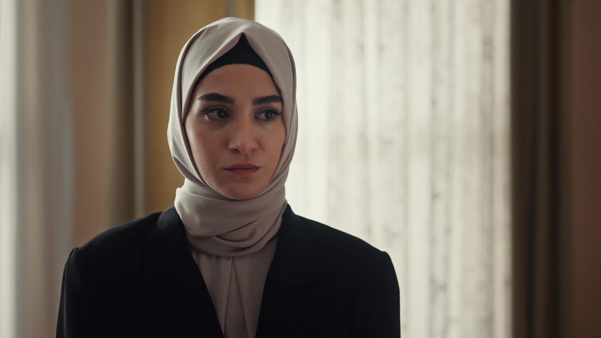 actor M. Sitare Akbas large photo