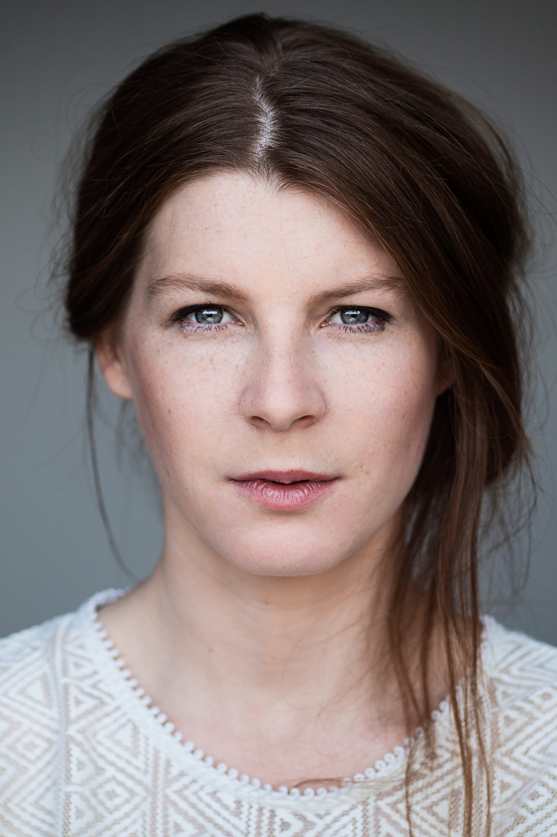 actor Anna Schinz large photo