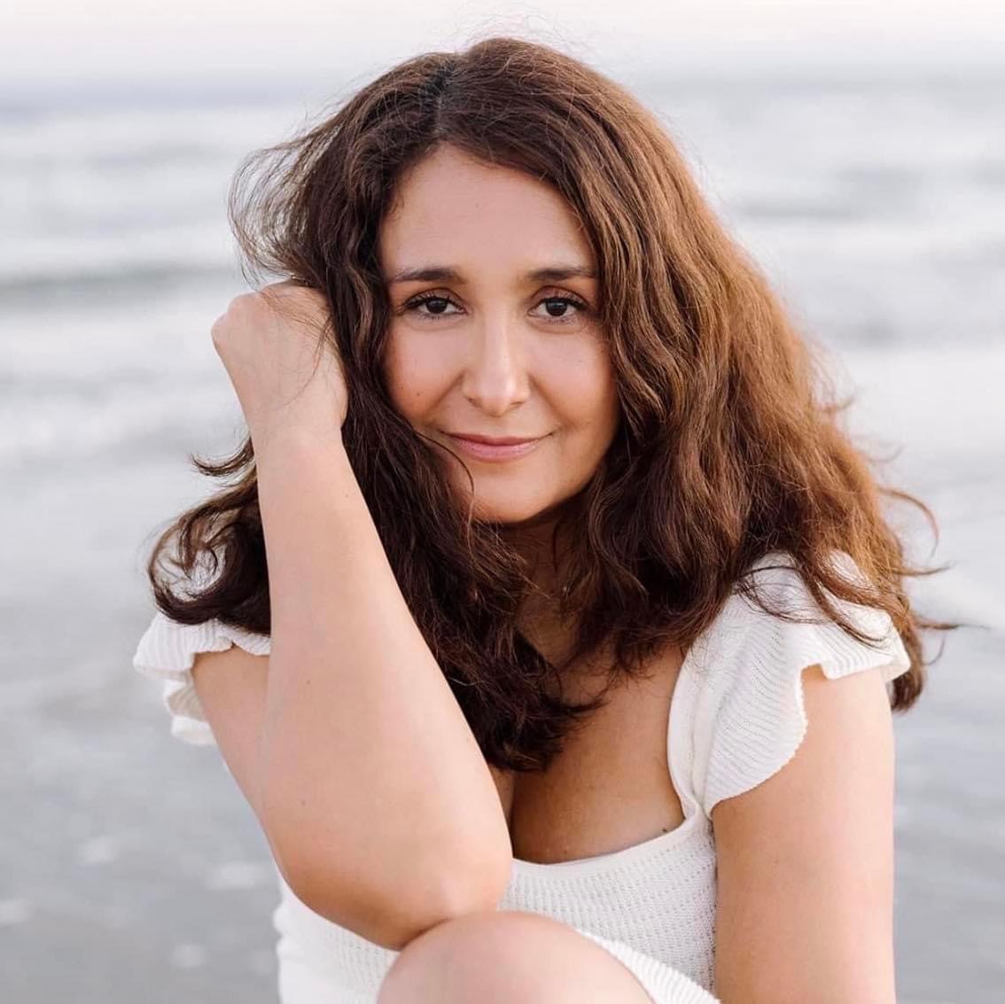 actor Mariana Alvarez large photo