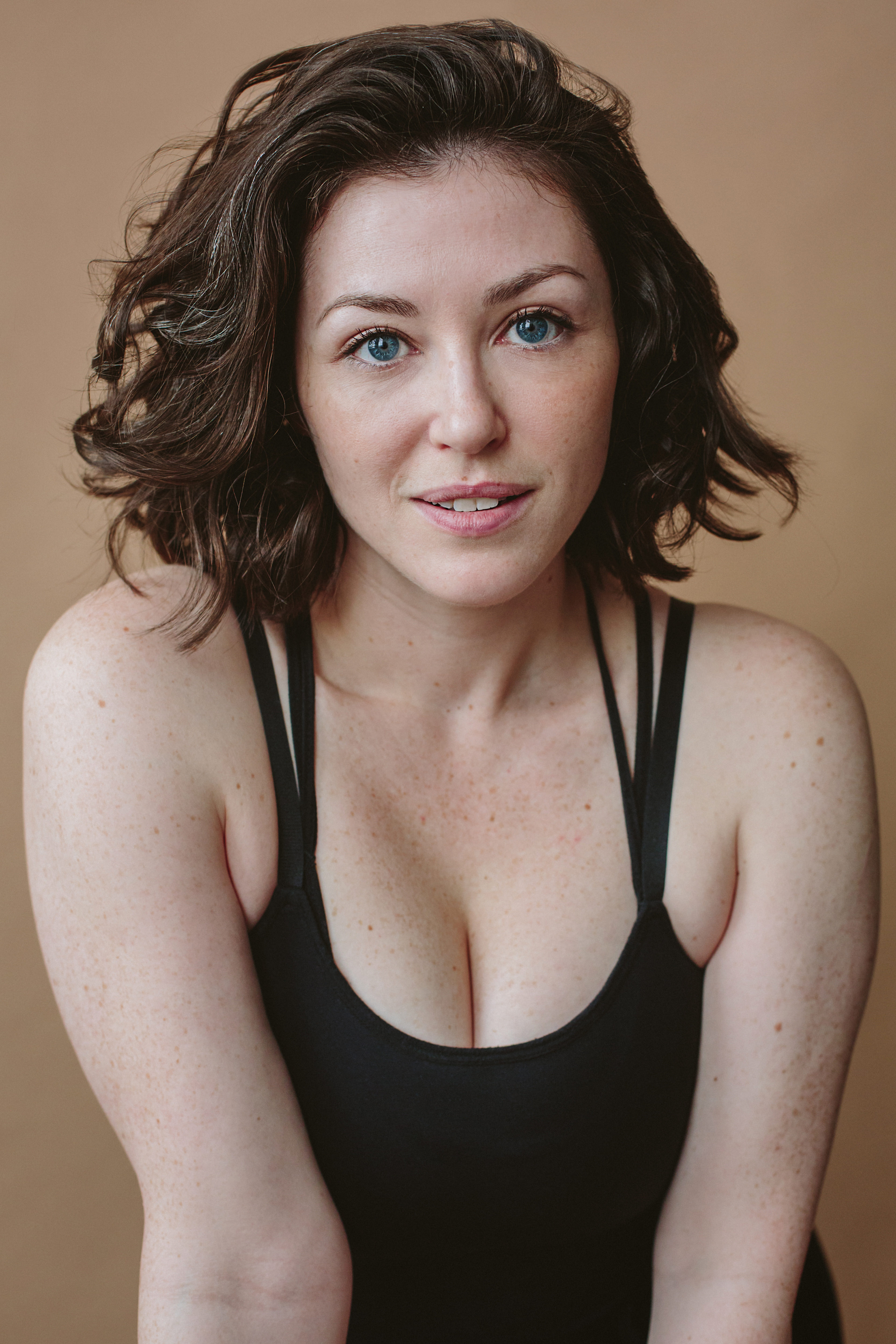 actor Brianna Johnston large photo