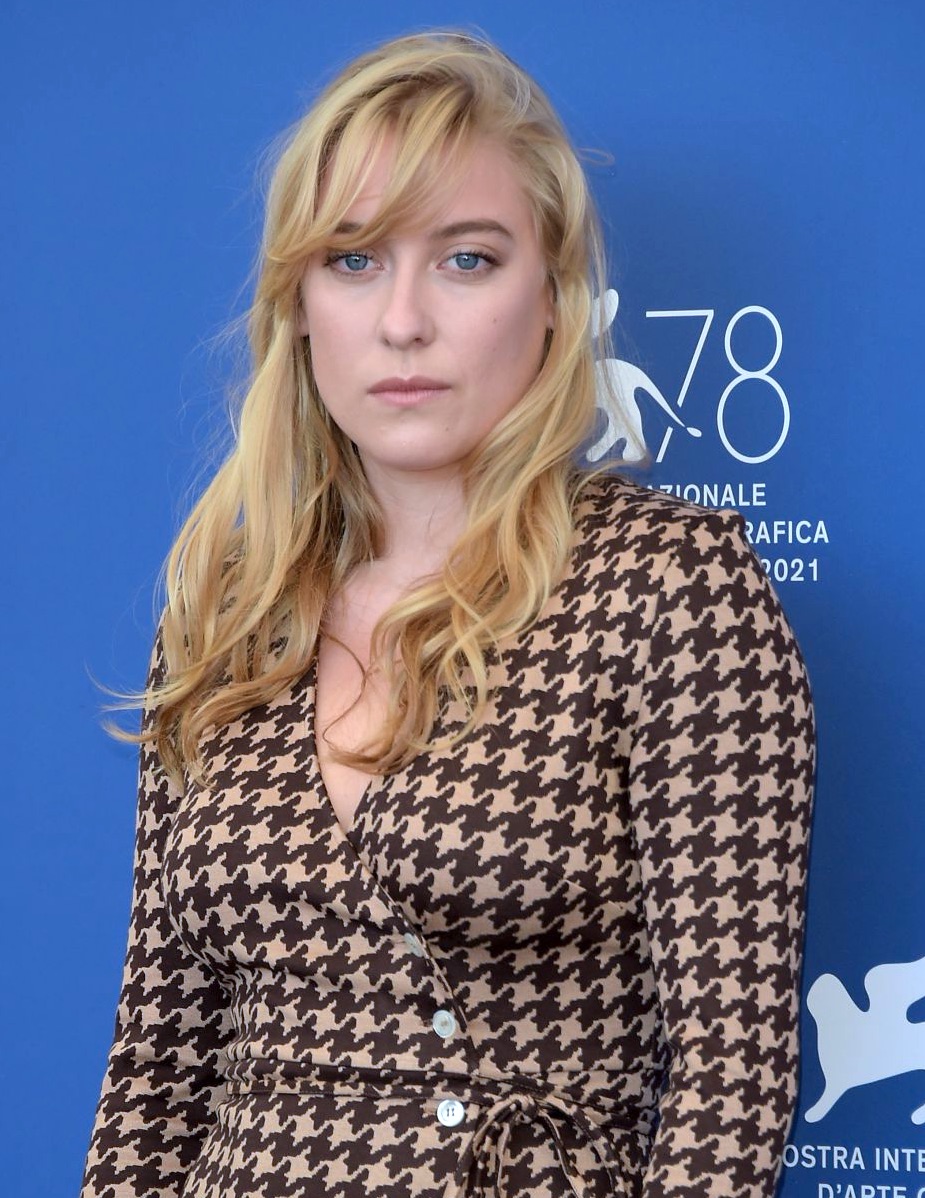 actor Louise Orry-Diquéro large photo