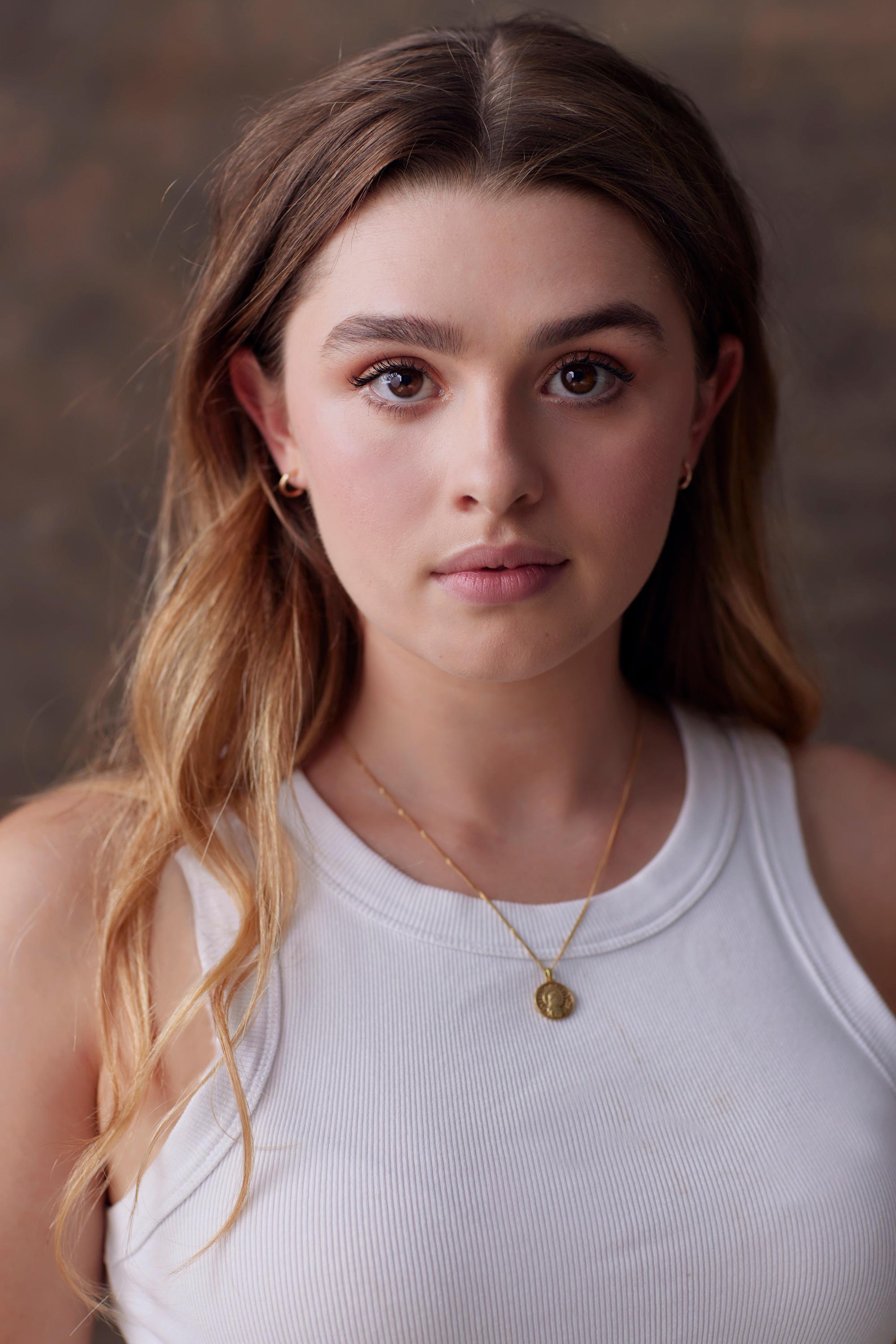 actor Antonia Robinson large photo