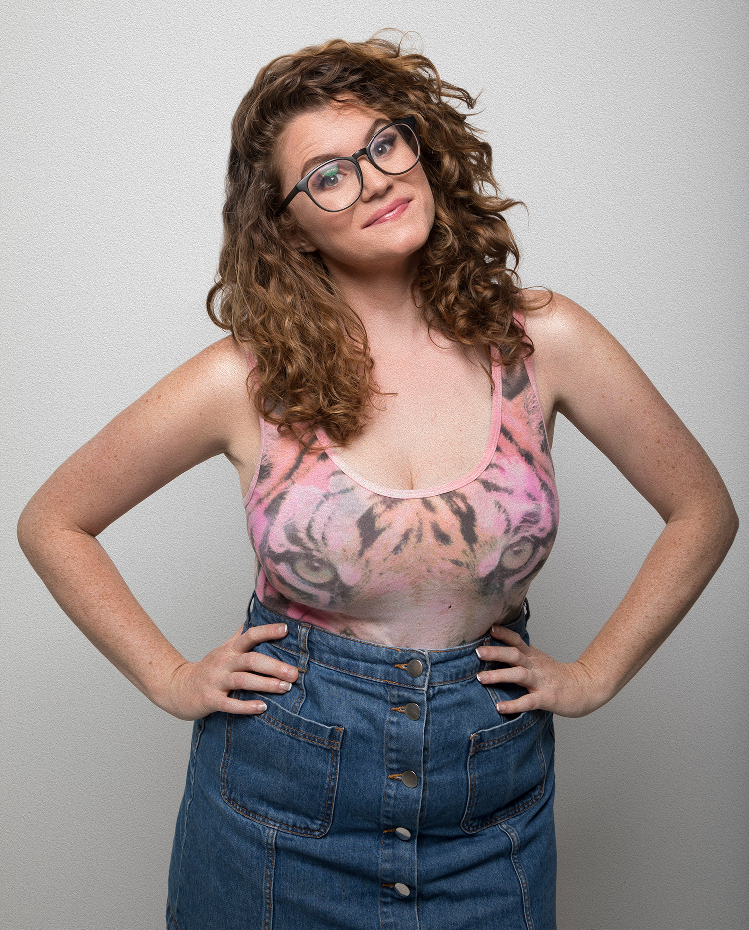 actor Barbara Gray large photo