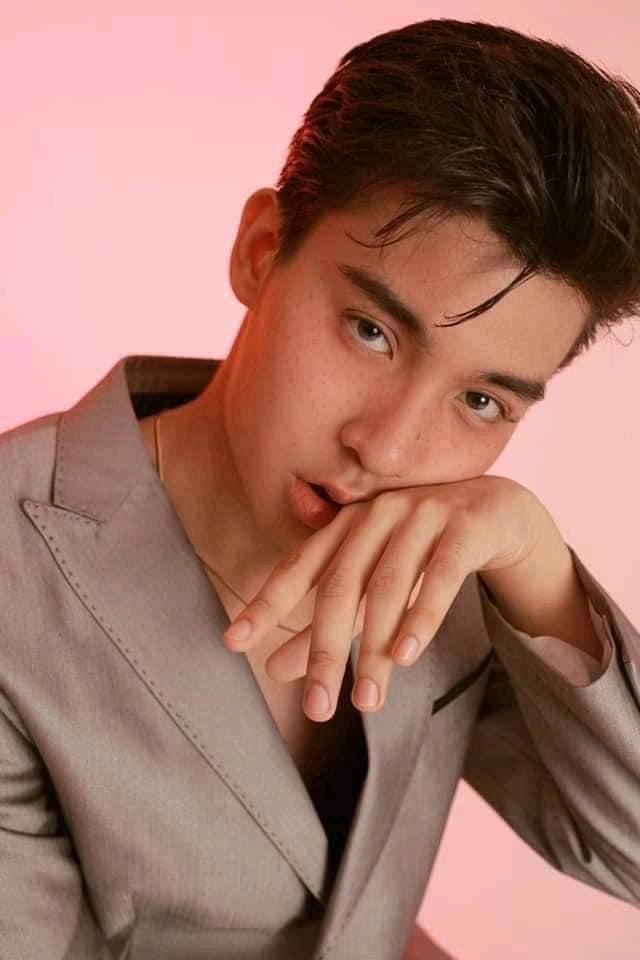 actor Brent Manalo large photo