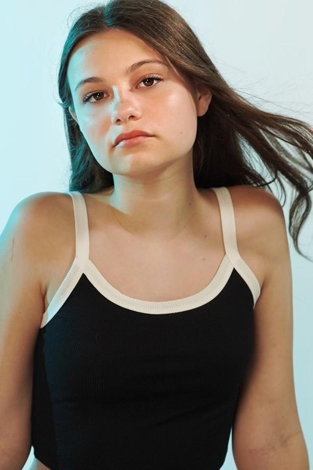 actor Joey Rae Blair large photo