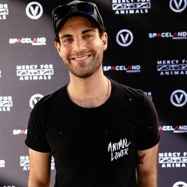 actor Nik Tyler large photo