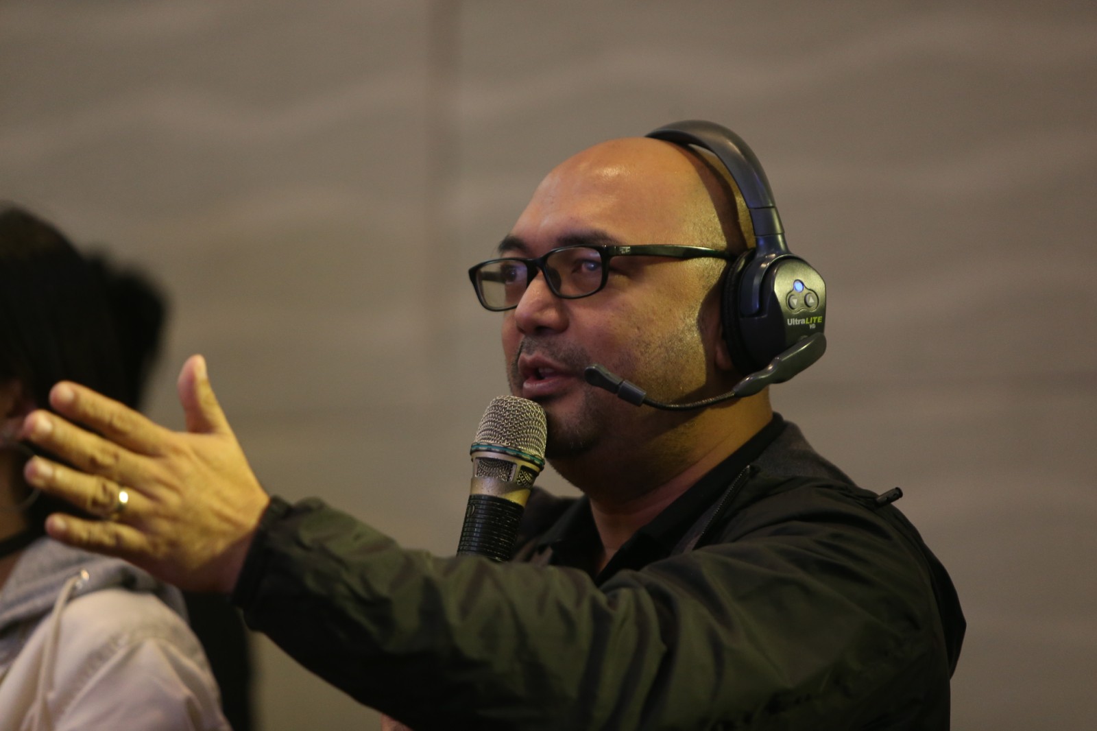 actor Morny de Guzman large photo