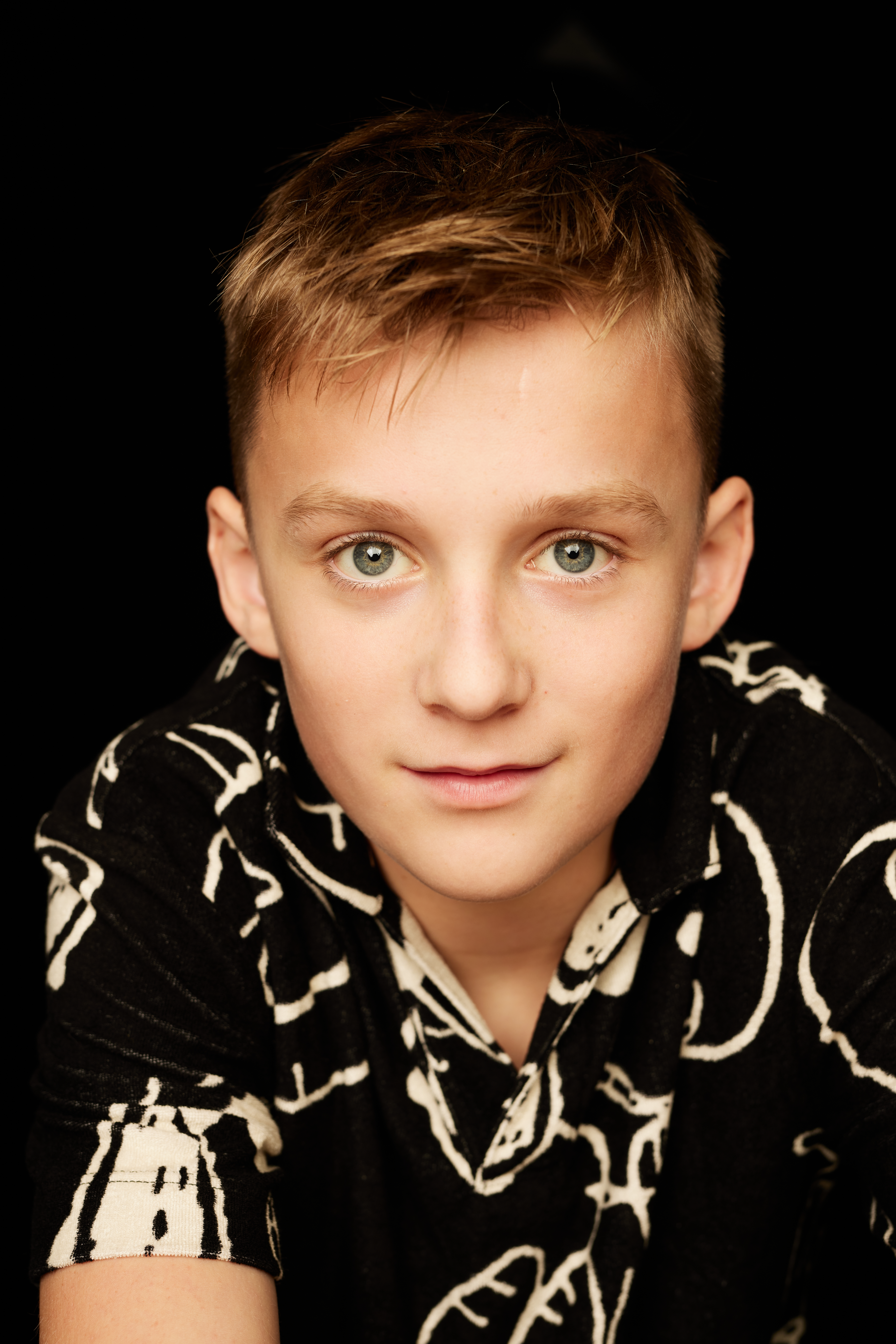 actor Bamber Todd large photo