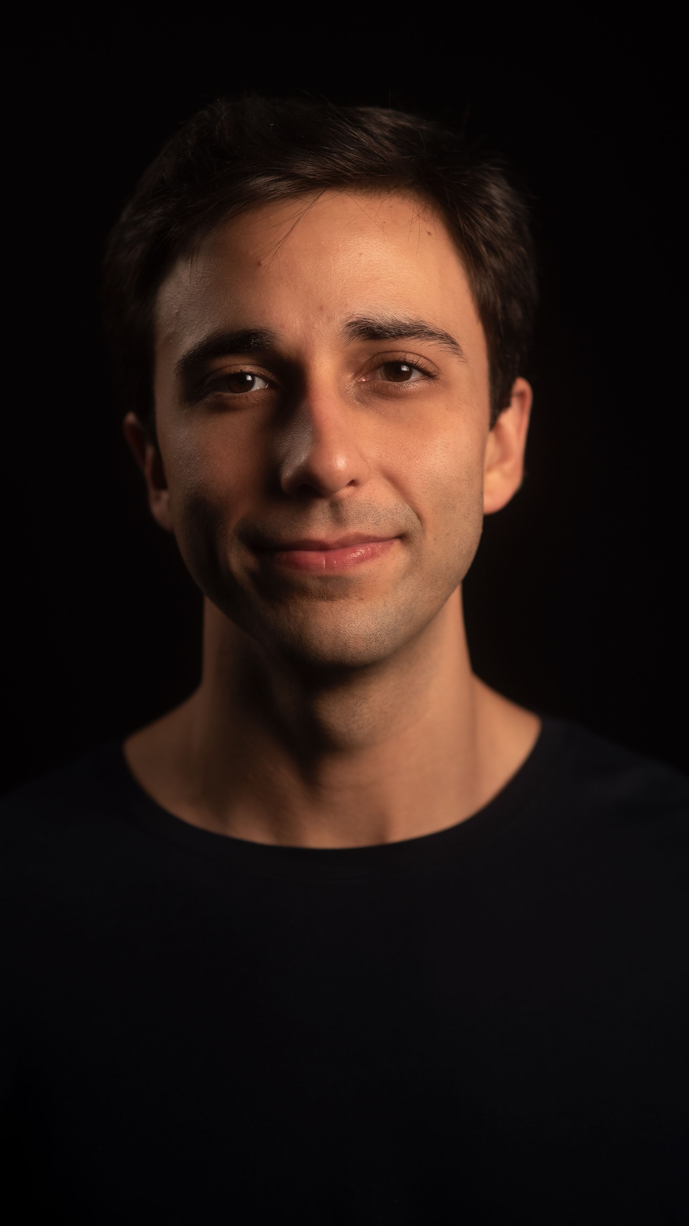 actor Isaac Garza large photo