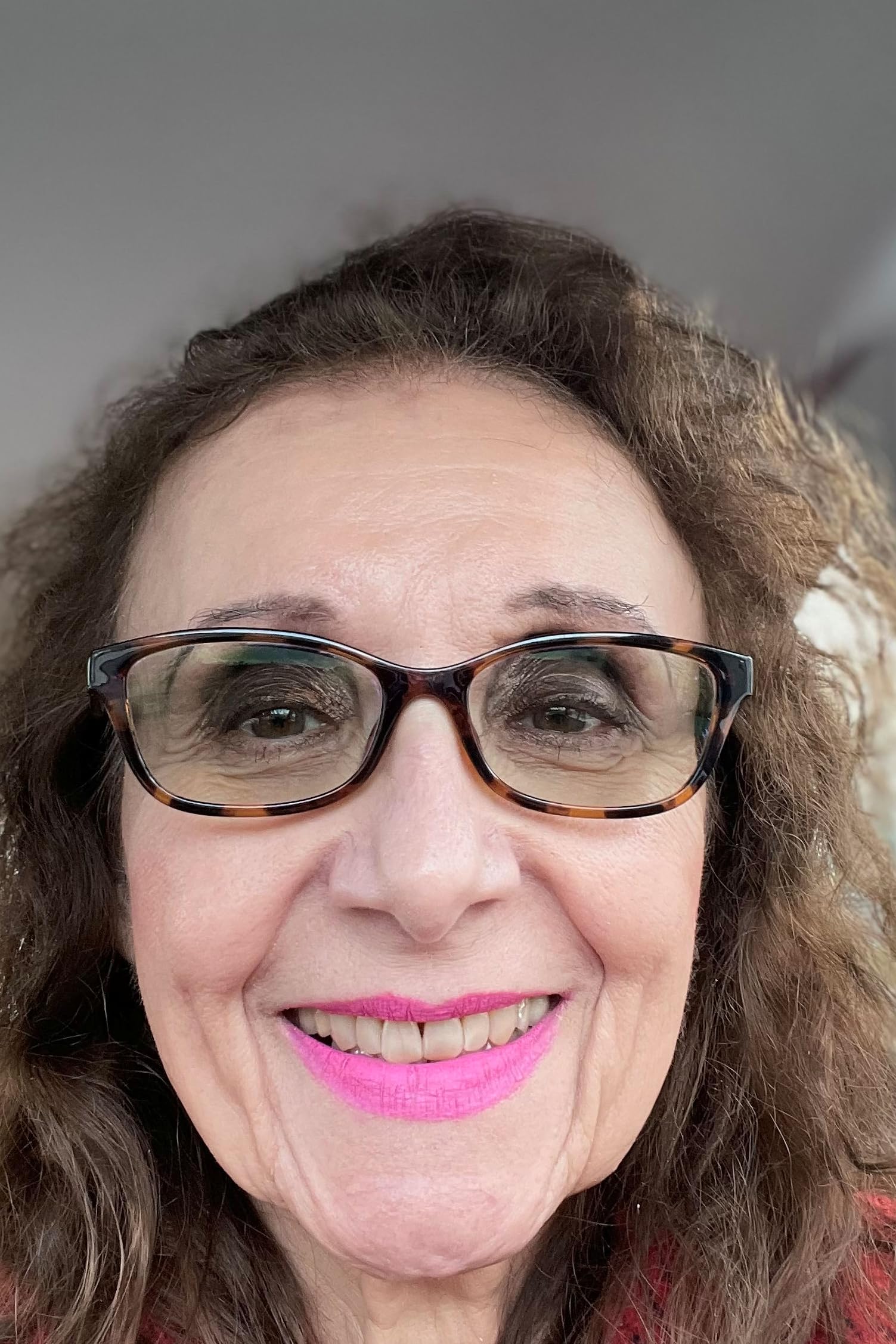 actor Vicki Jo Costanzo large photo