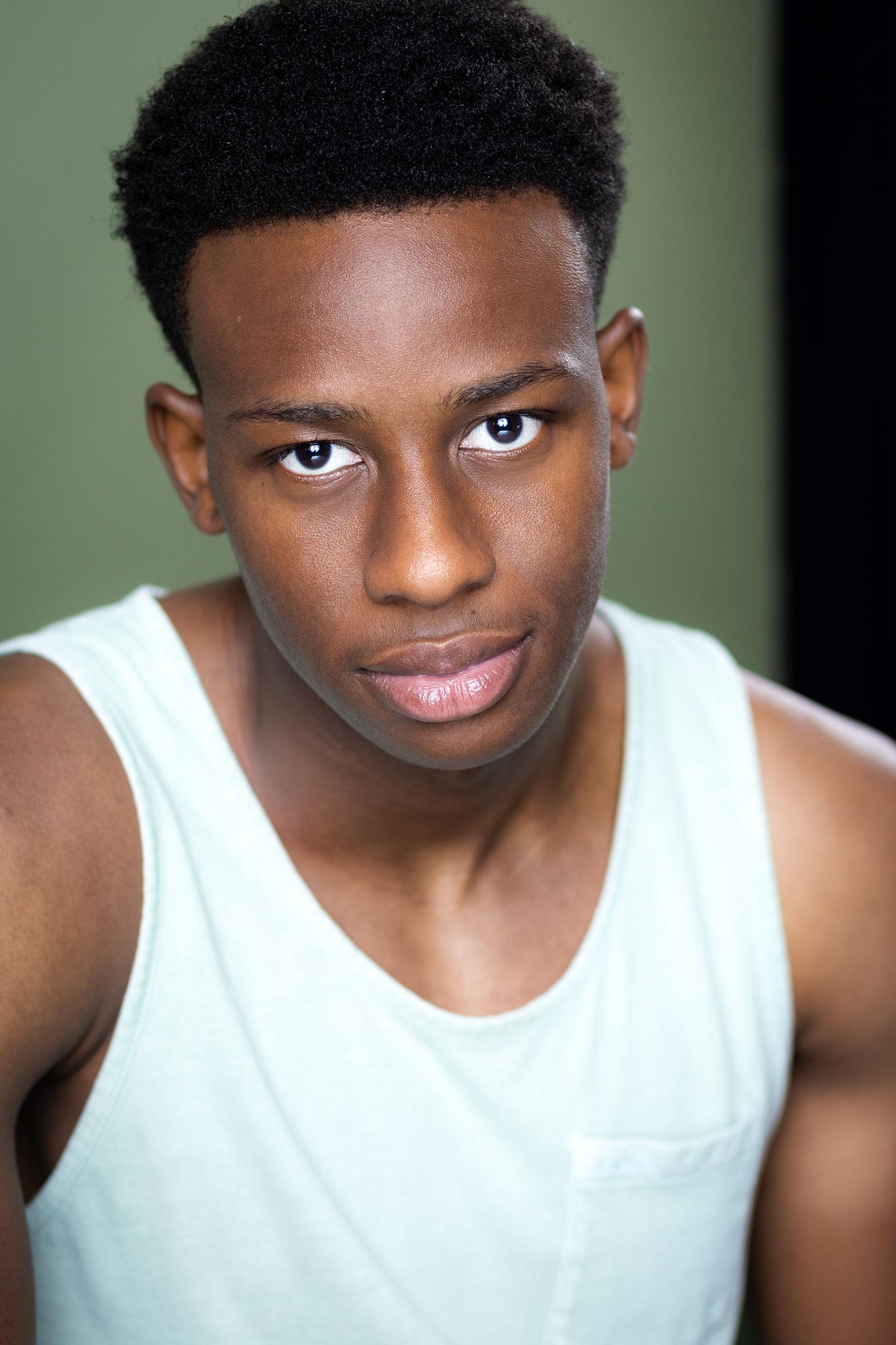 actor Akia Awellan Allan large photo