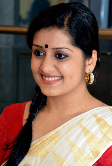 actor Sarayu Mohan large photo
