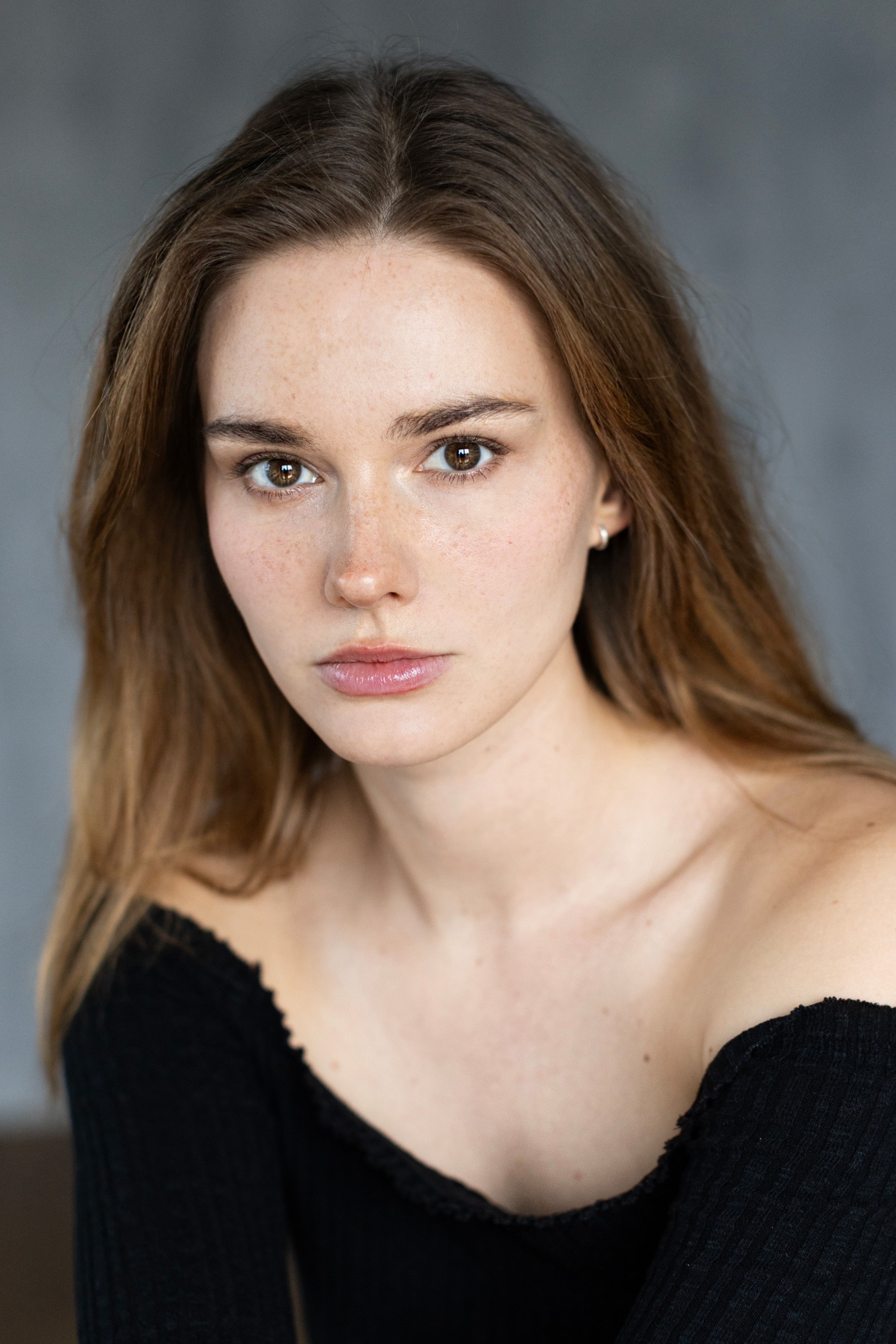 actor Dominika Kachlik large photo