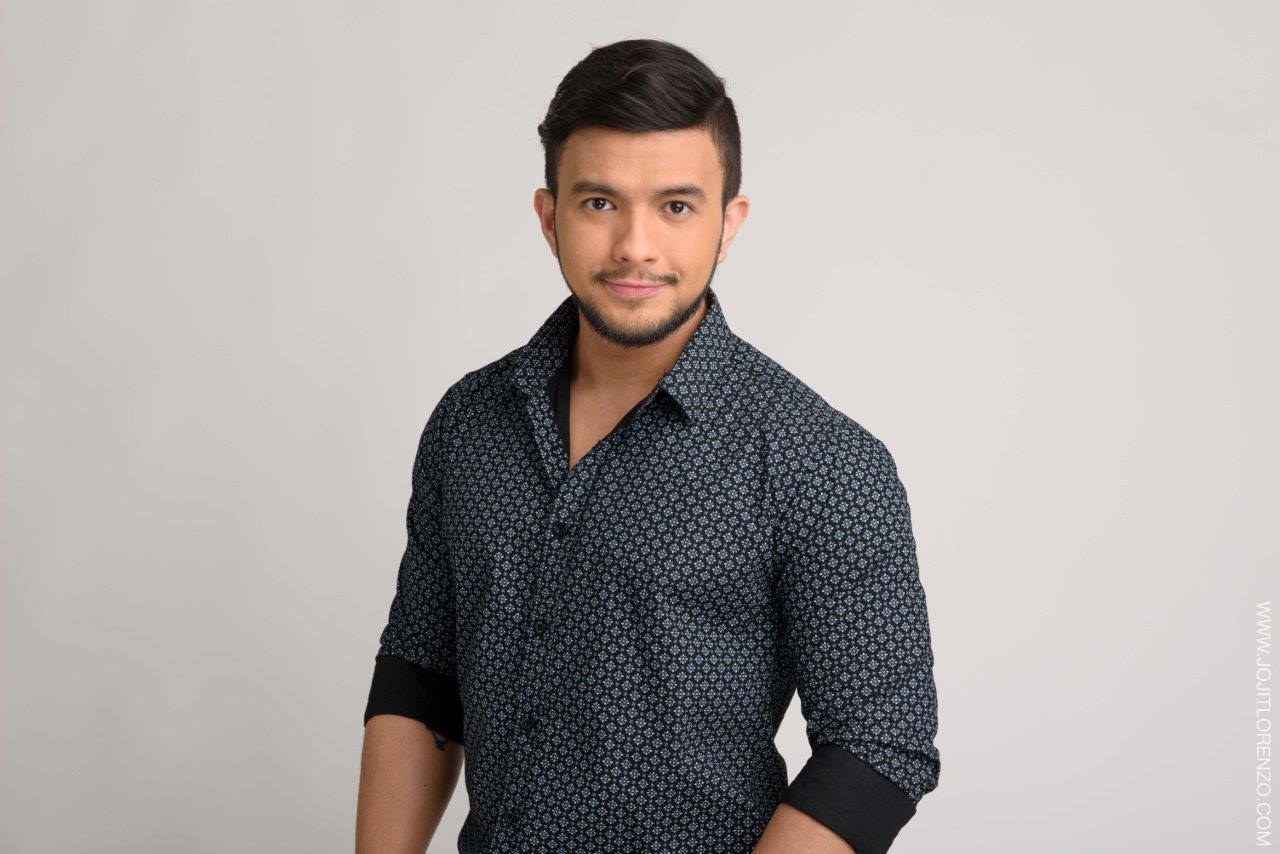 actor Lucho Ayala large photo