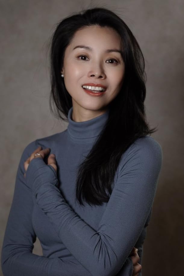 actor Lynn Xiong large photo