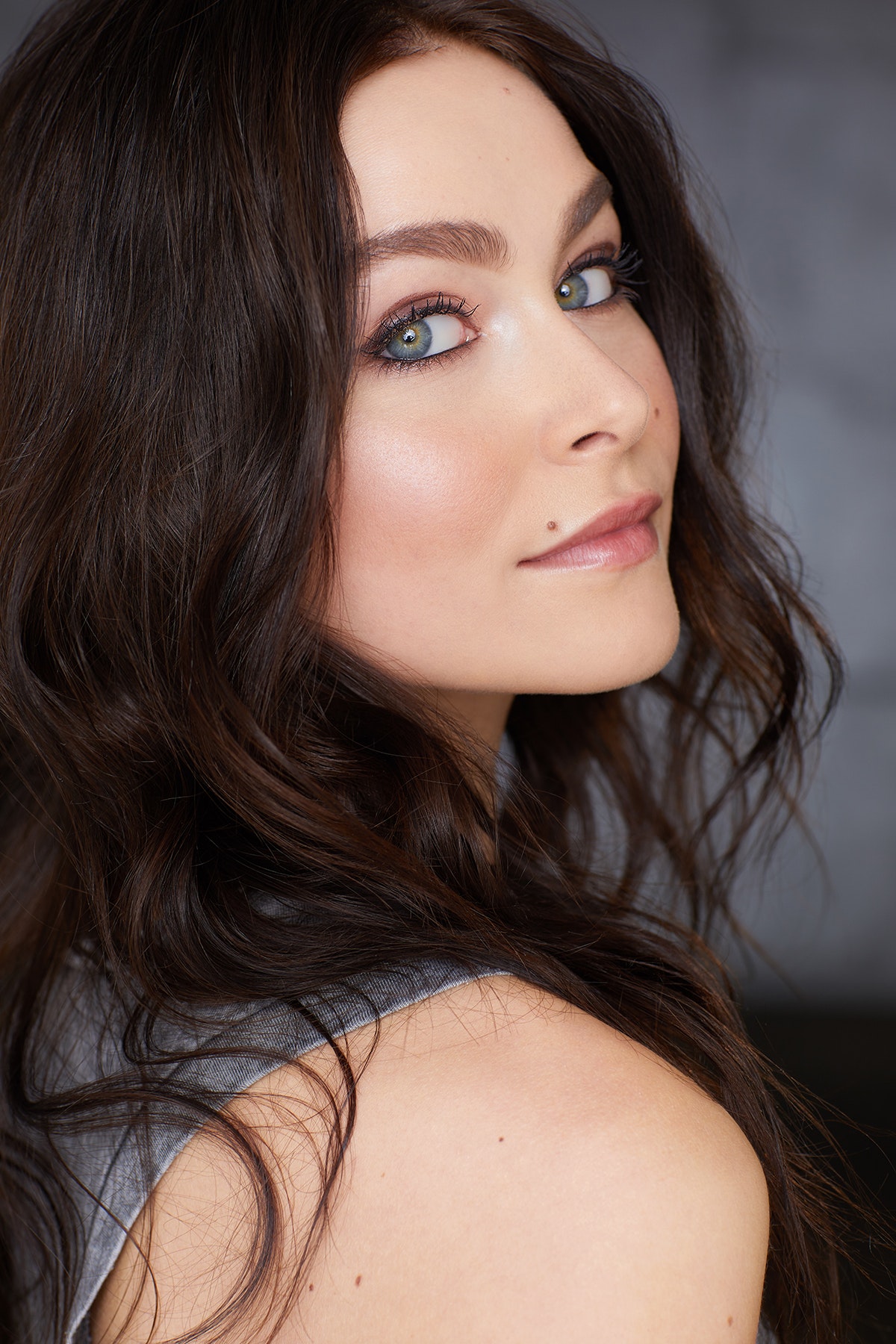 actor Gianna DiDonato large photo