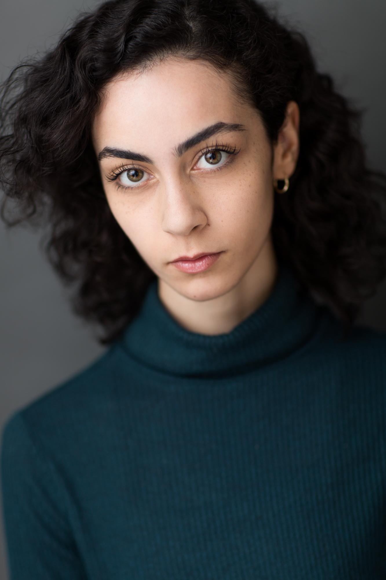 actor Halle Galloway large photo