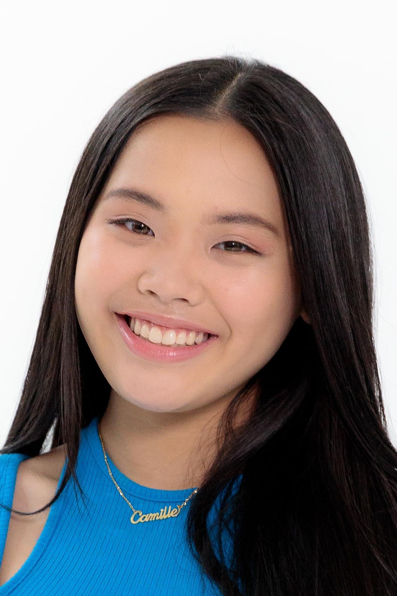 actor Camille De La Cruz large photo