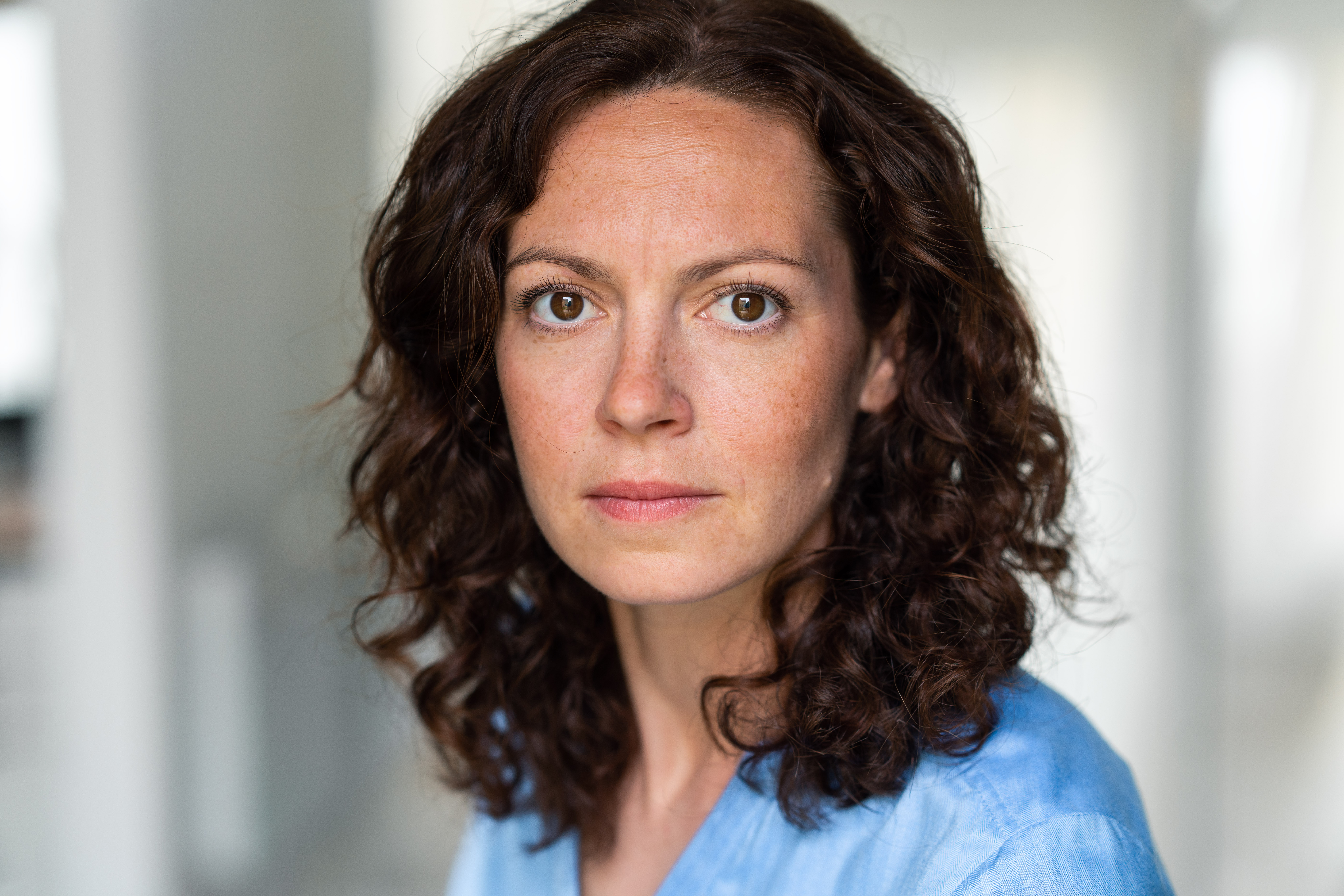 actor Rachel Waters large photo