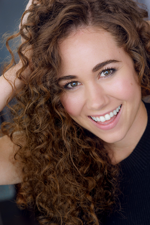 actor Kayla Vosburg large photo