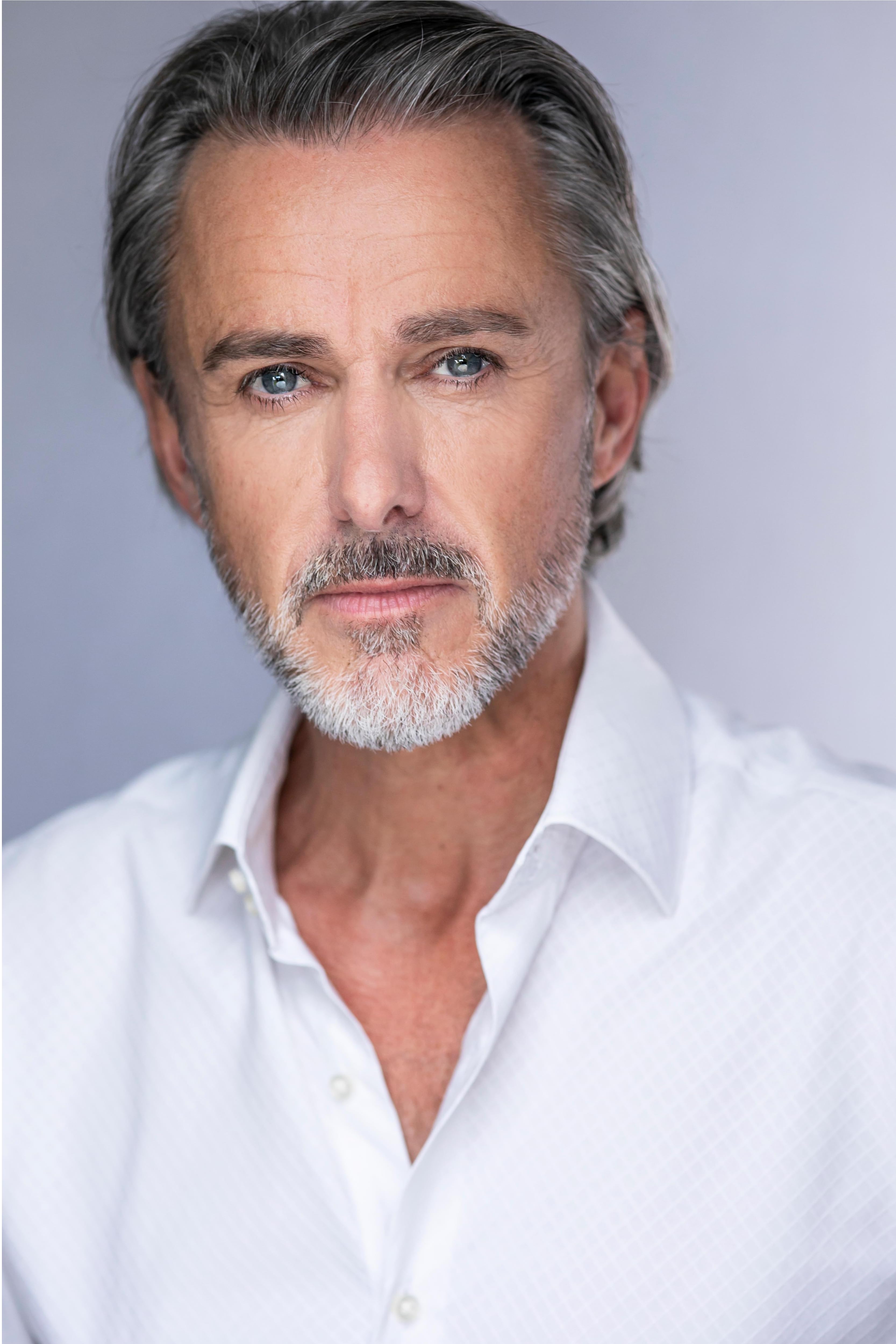 actor Andrew Laing large photo