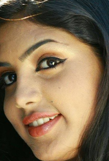 actor Navami Gayak large photo