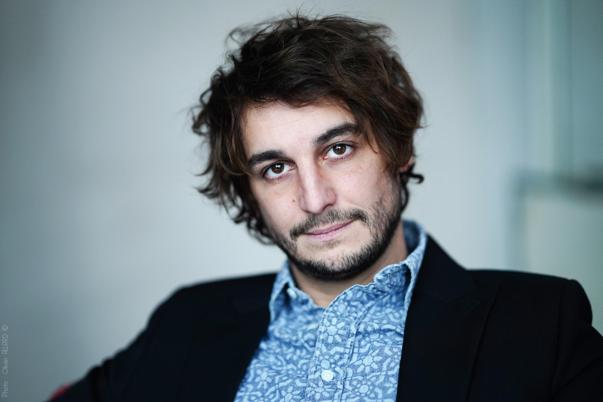 actor Grégoire Isvarine large photo