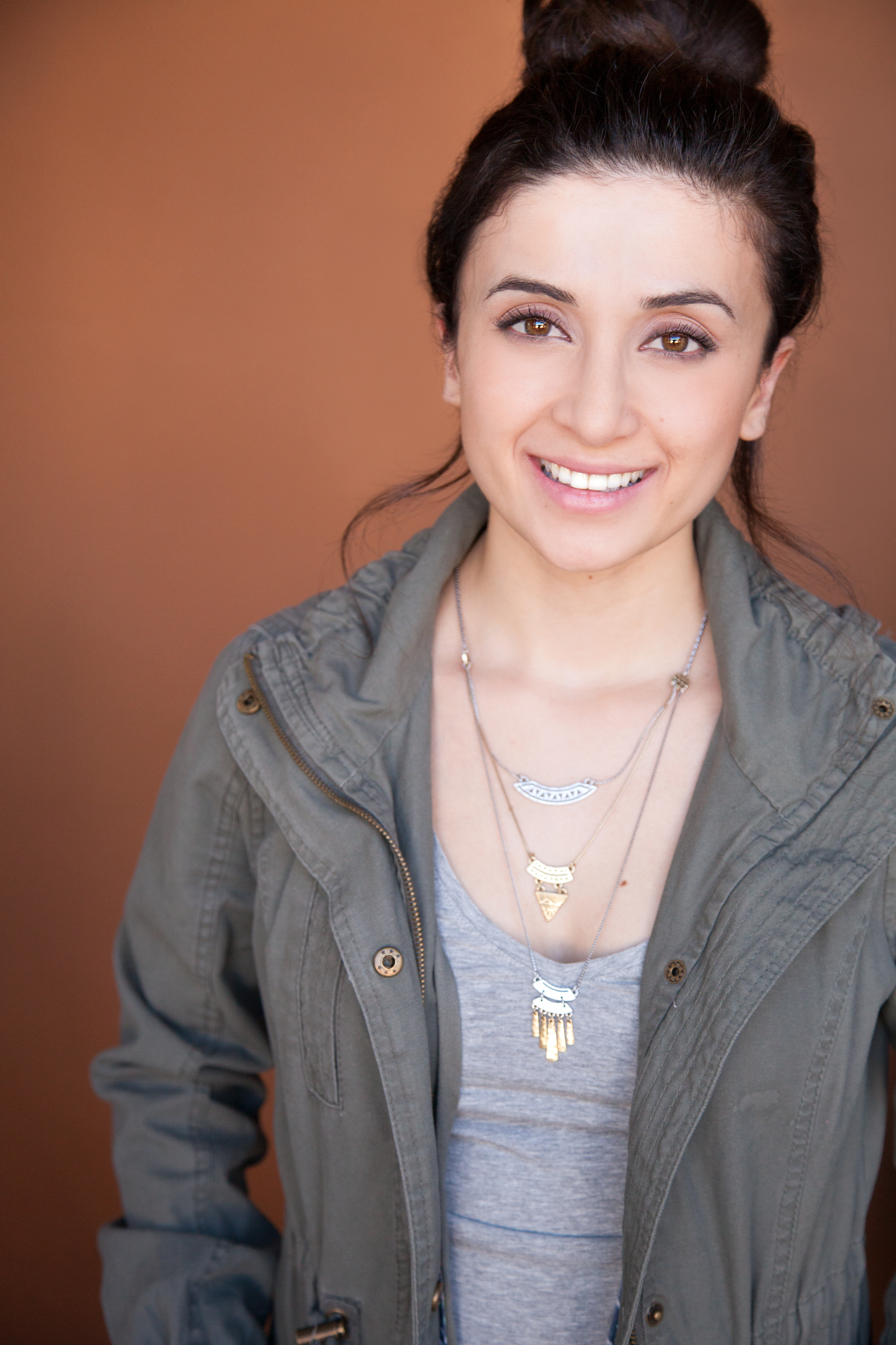 actor Eva Abramian large photo