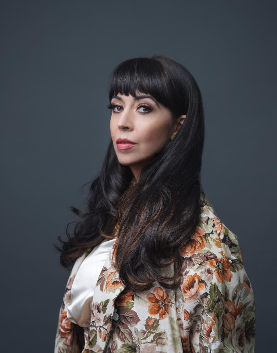 actor Chelsea Devantez large photo