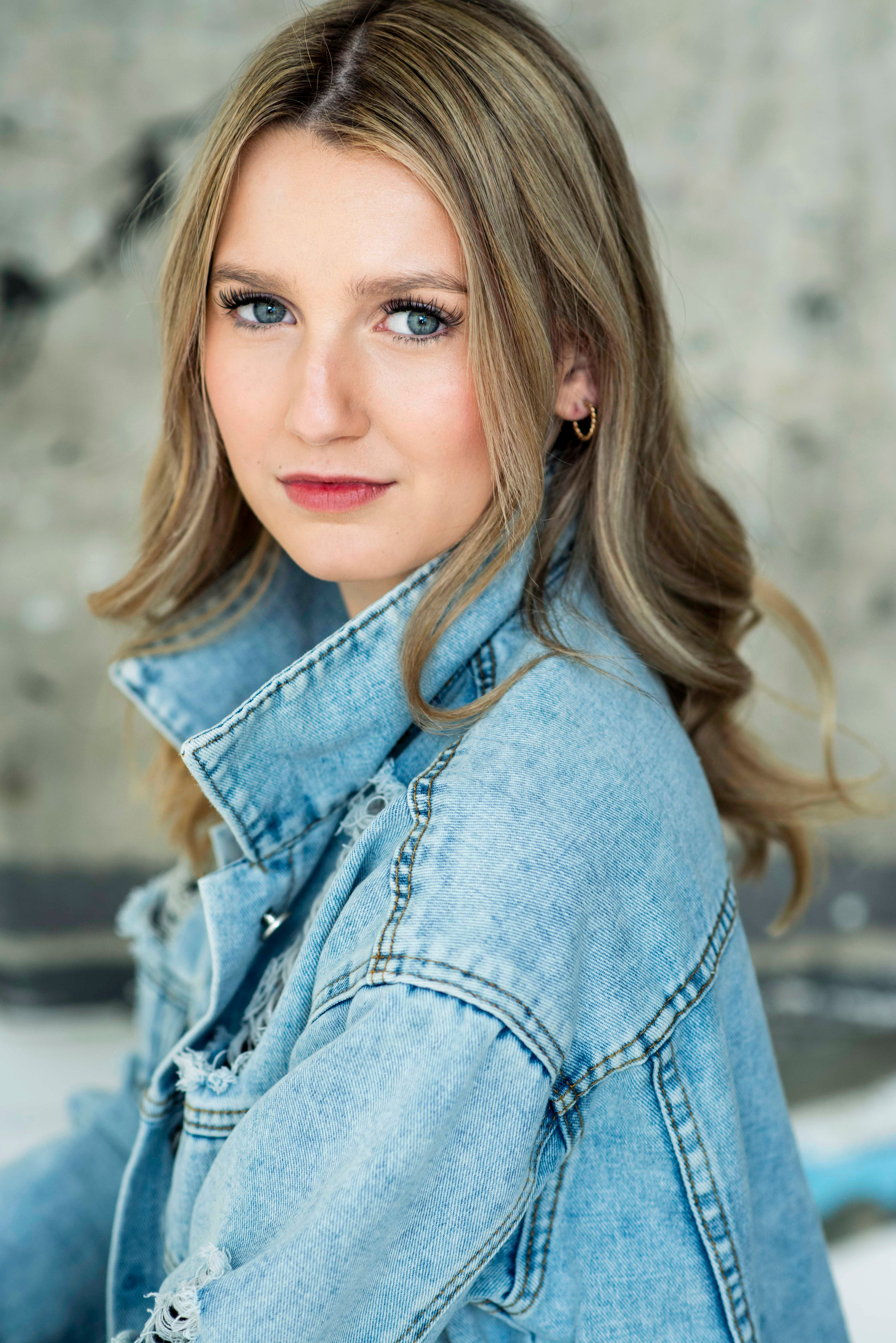 actor Nyah Perkin large photo