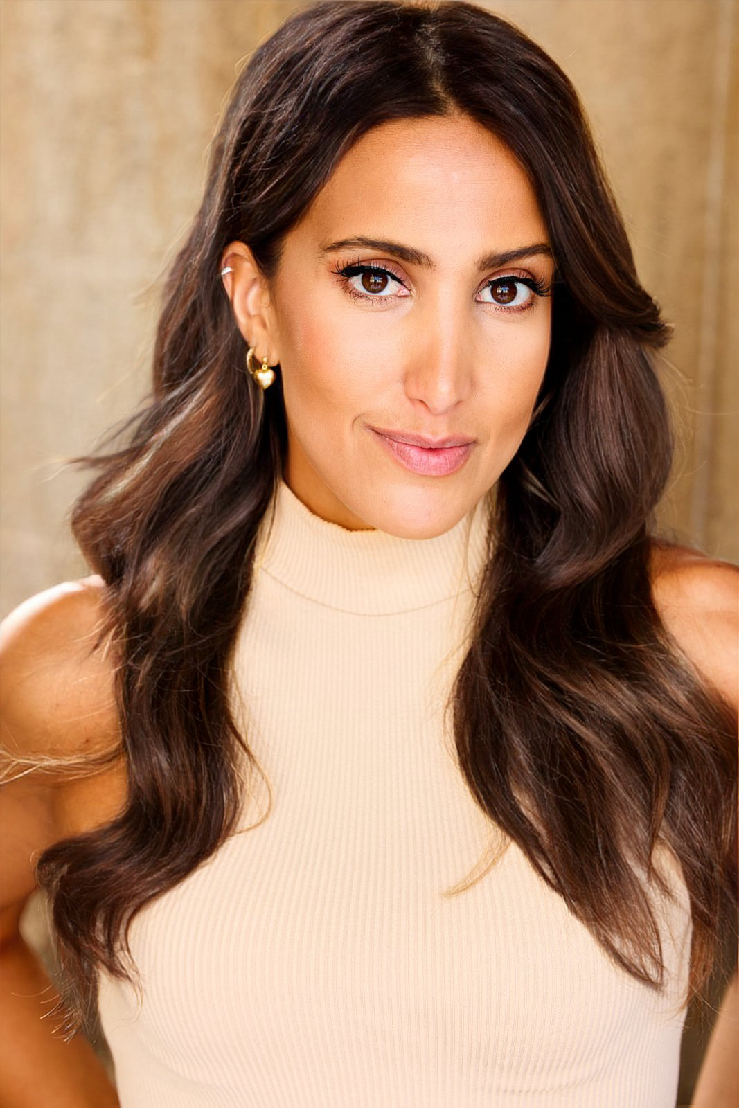 actor Renata Ribeiro II large photo