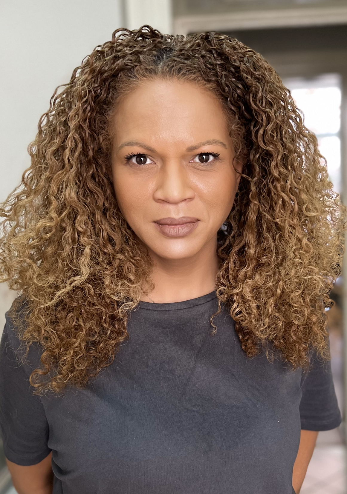 actor Florina Fernandes large photo