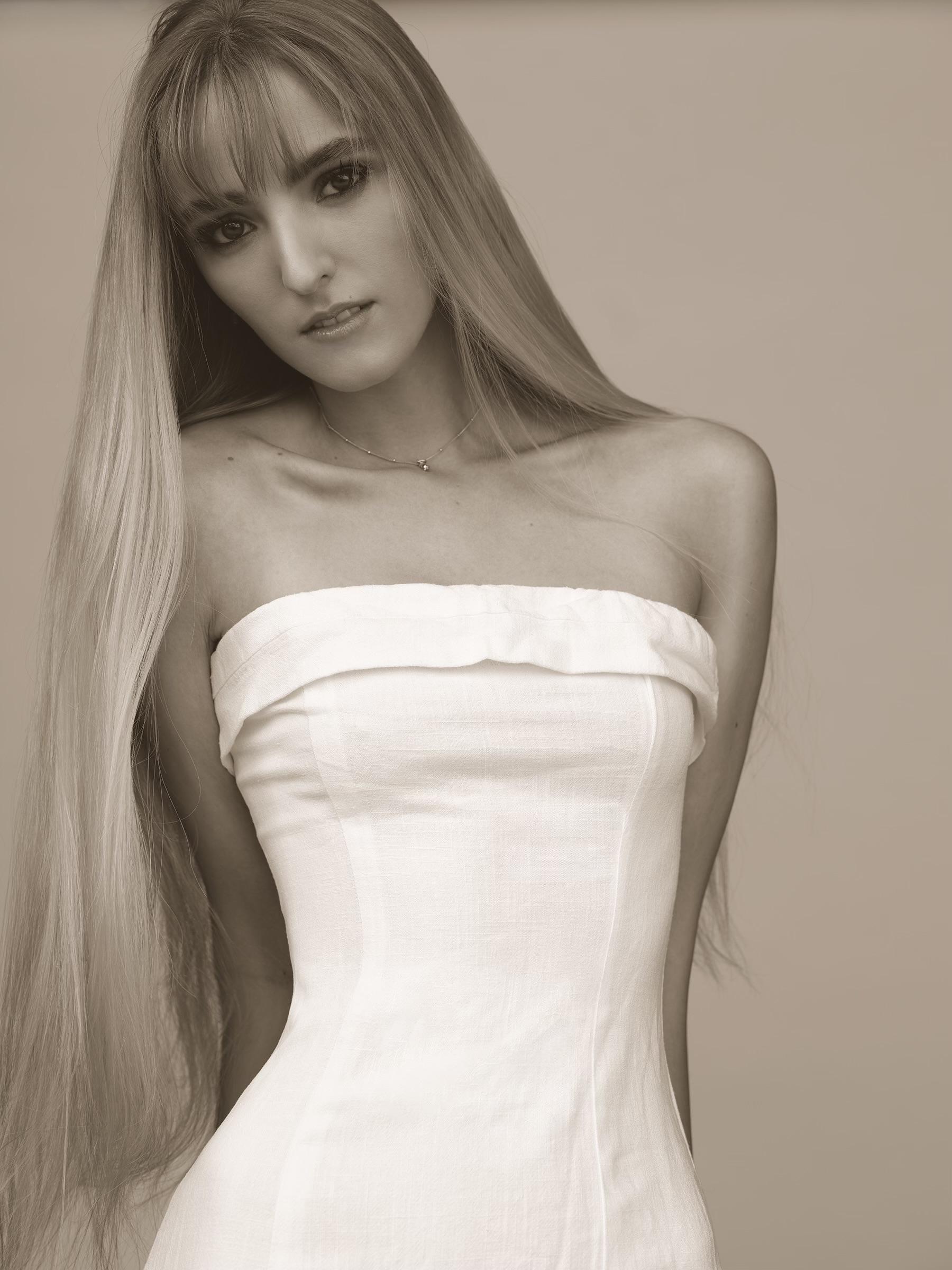 actor Sarah Eichner large photo