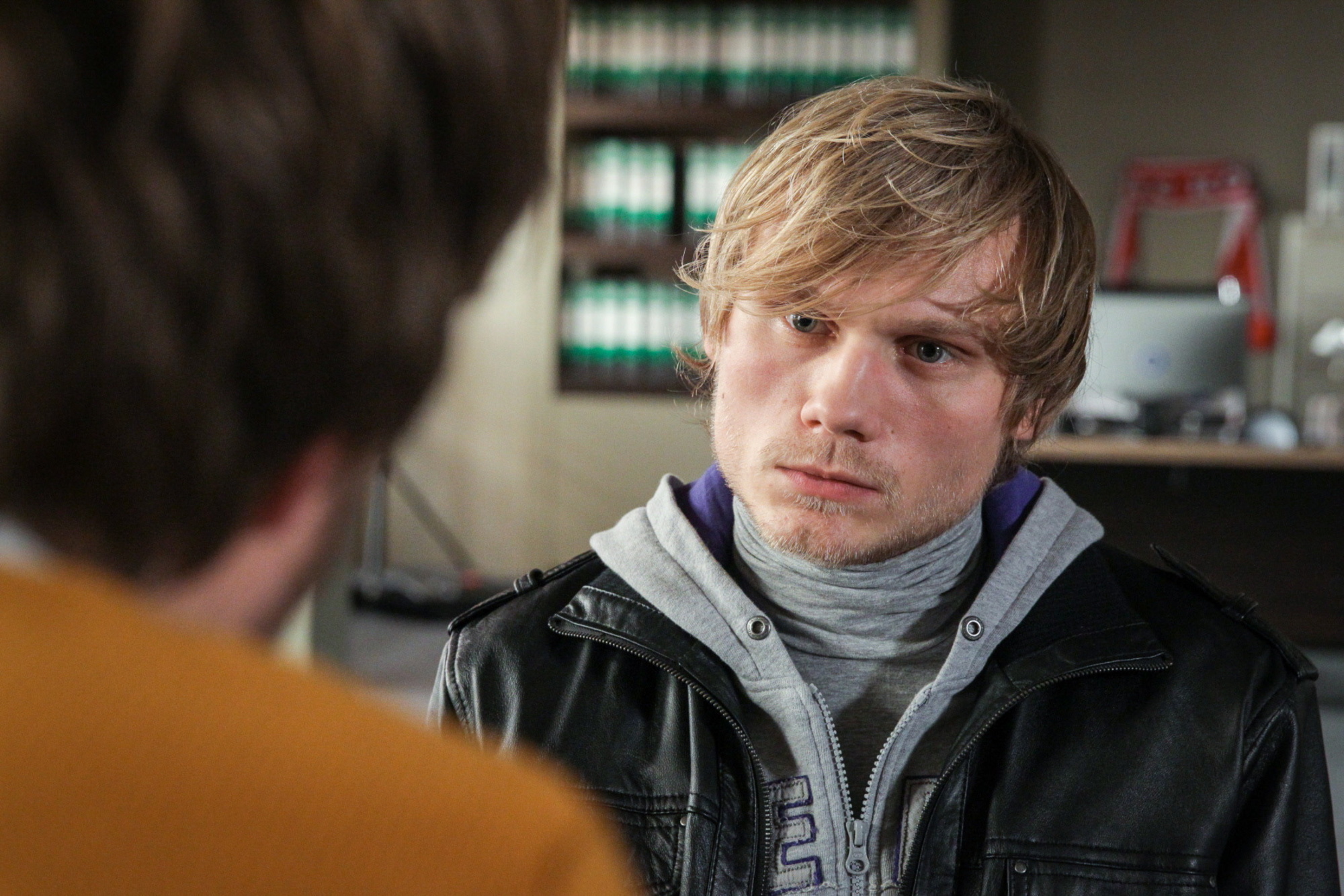 actor Anton Spieker large photo