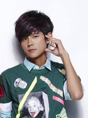 actor Aaron Chen large photo