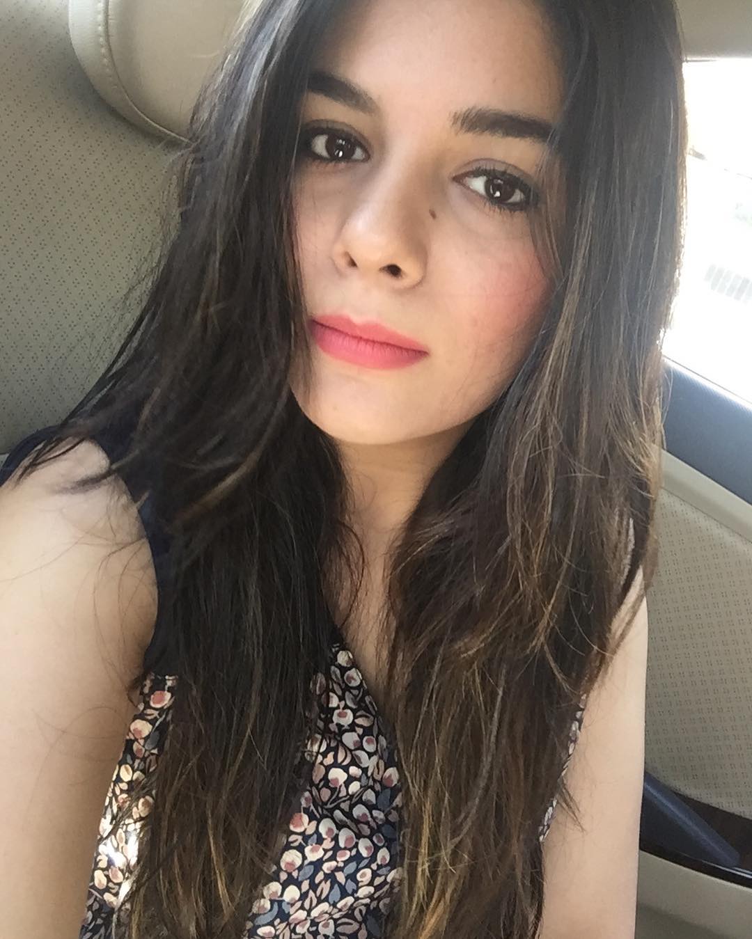 actor Pooja Gaur large photo