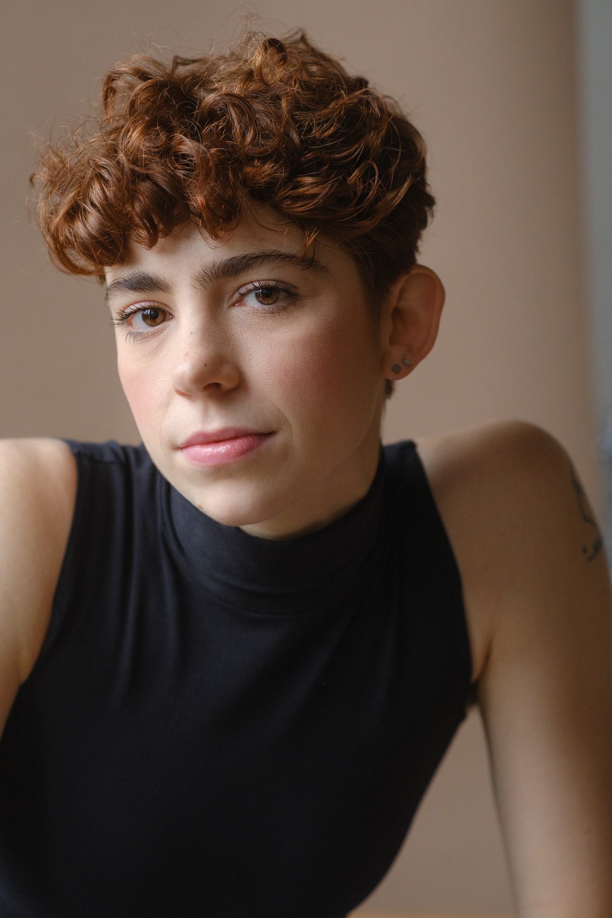 actor Liv Shine large photo