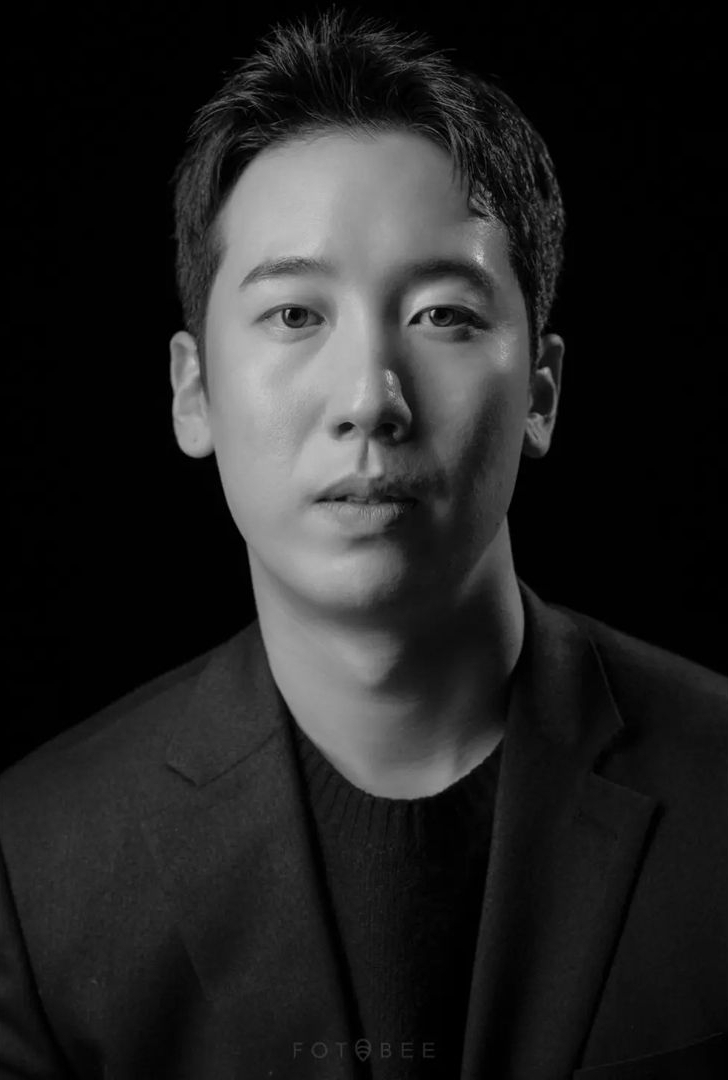 actor Hyun-Jong Yoo large photo