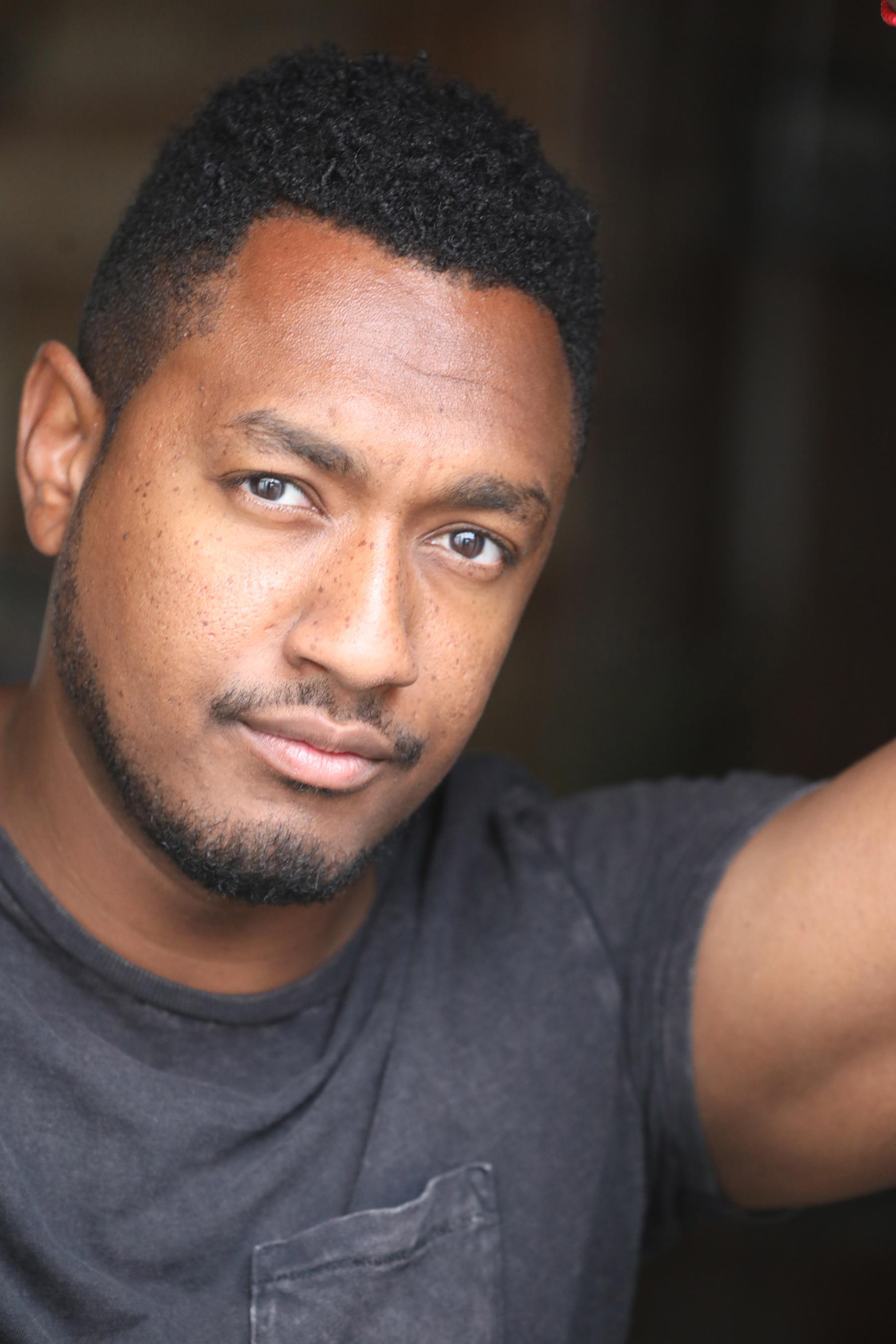 actor Ryan Robinson large photo