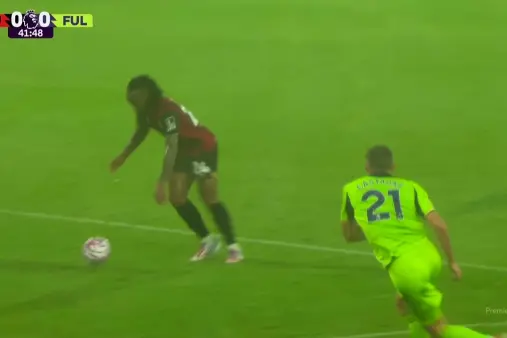 [Highlights] Dangerous! Semedo's low shot to the far corner in the box saved by Leno